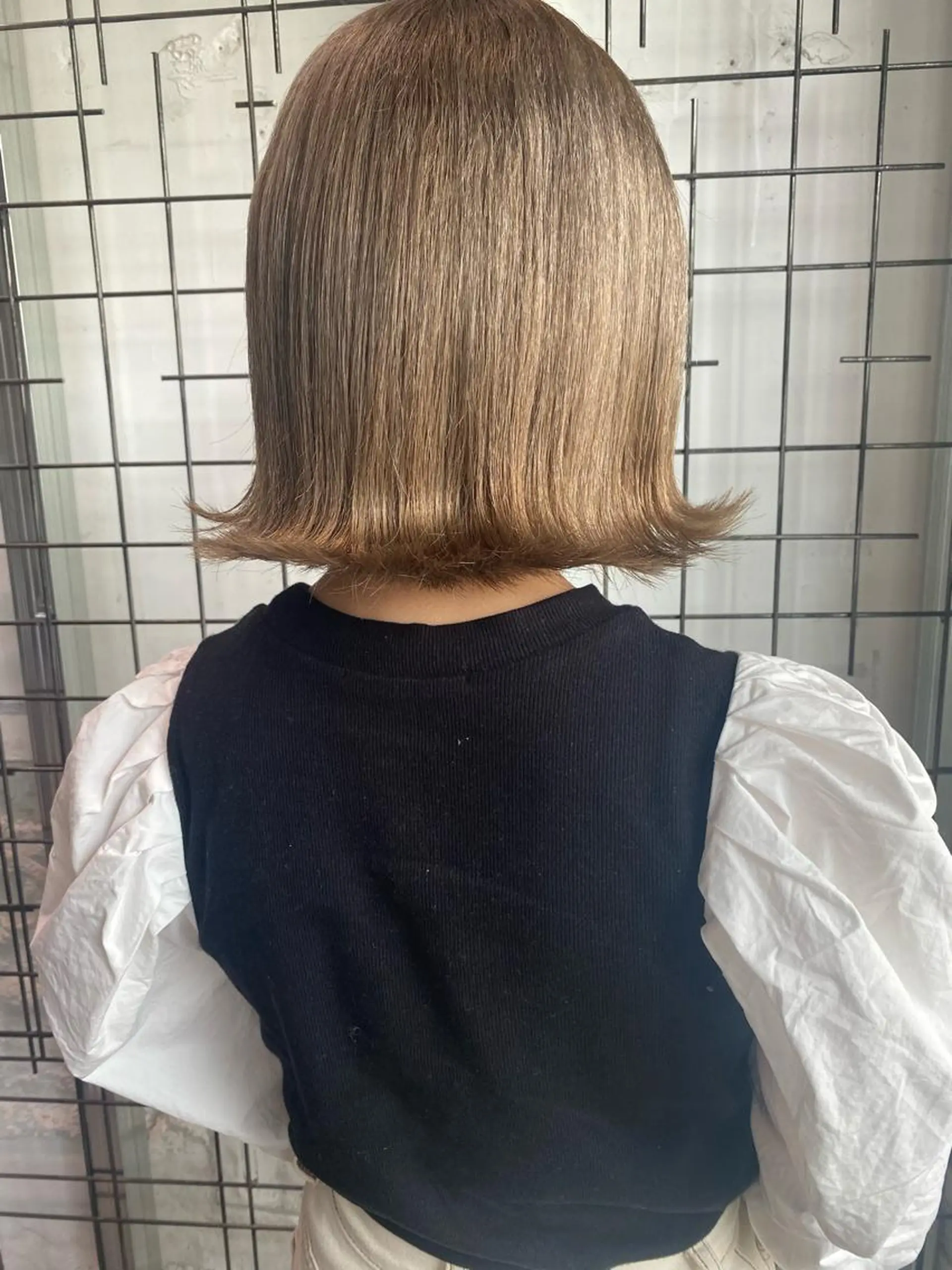 カラー ベージュカラー ミルクティーベージュ ヘアカラー AYANE 韓国ヘア /レイヤーカットのヘアスタイル