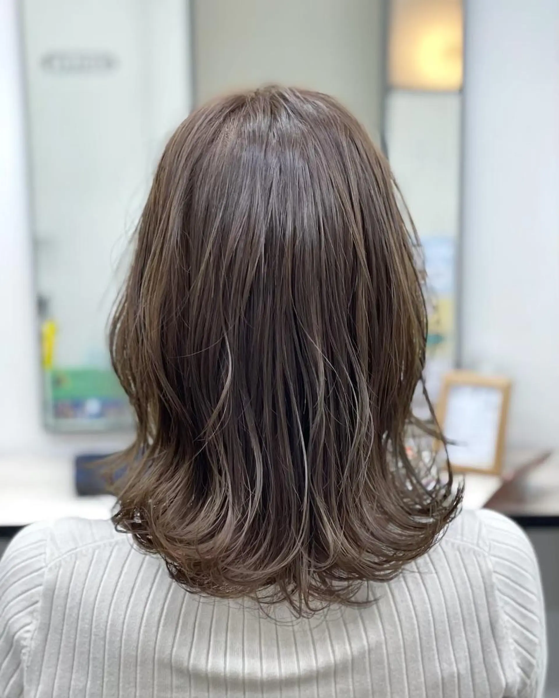 ミディアム カラー パーマ ヘアアレンジ アッシュ アッシュブラック ベージュカラー 黒髪 ブリーチ N° 秋田店【ナンバー】のヘアスタイル