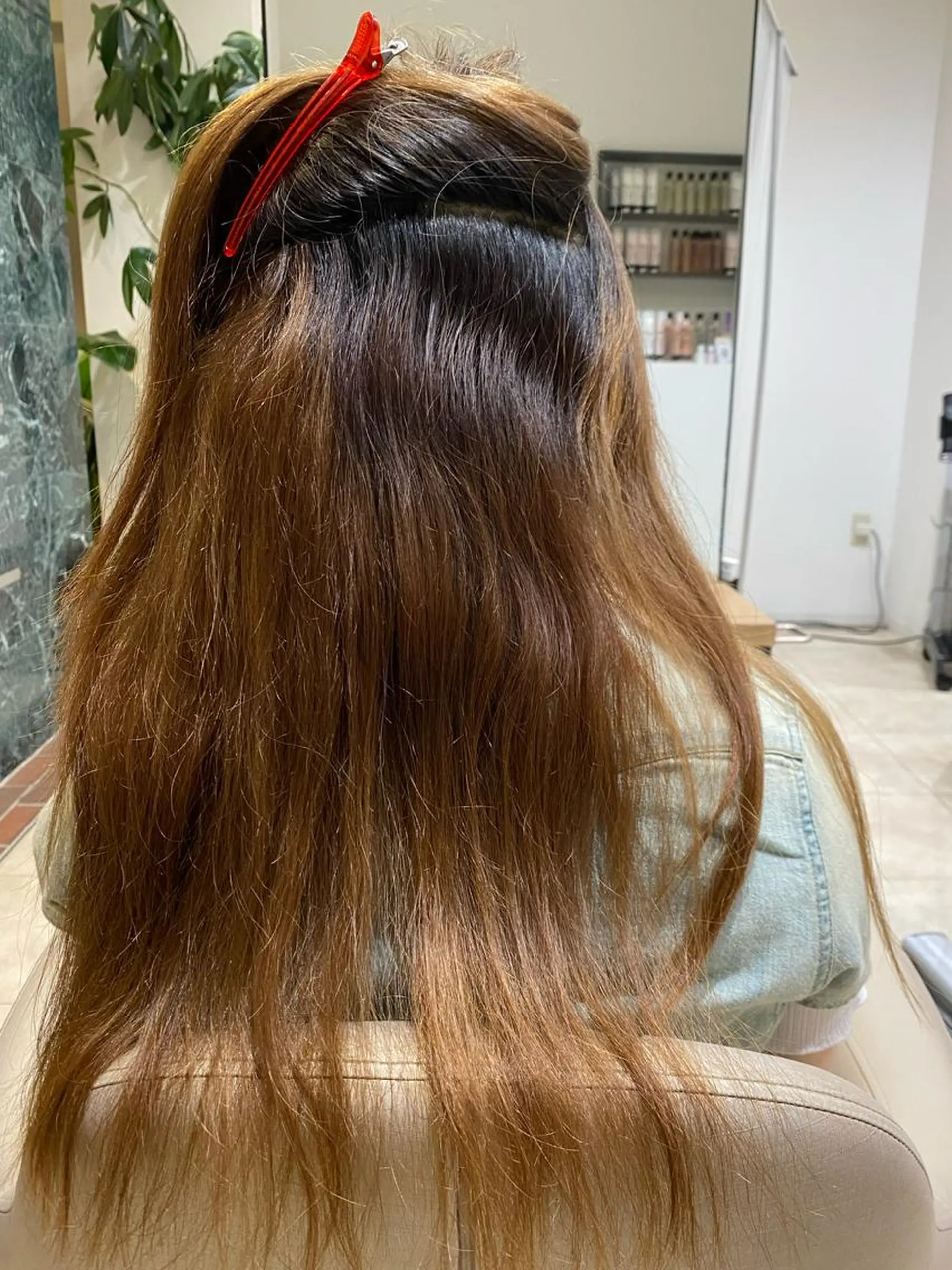 ロング 酸性ストレート タナカ レイヤのヘアスタイル