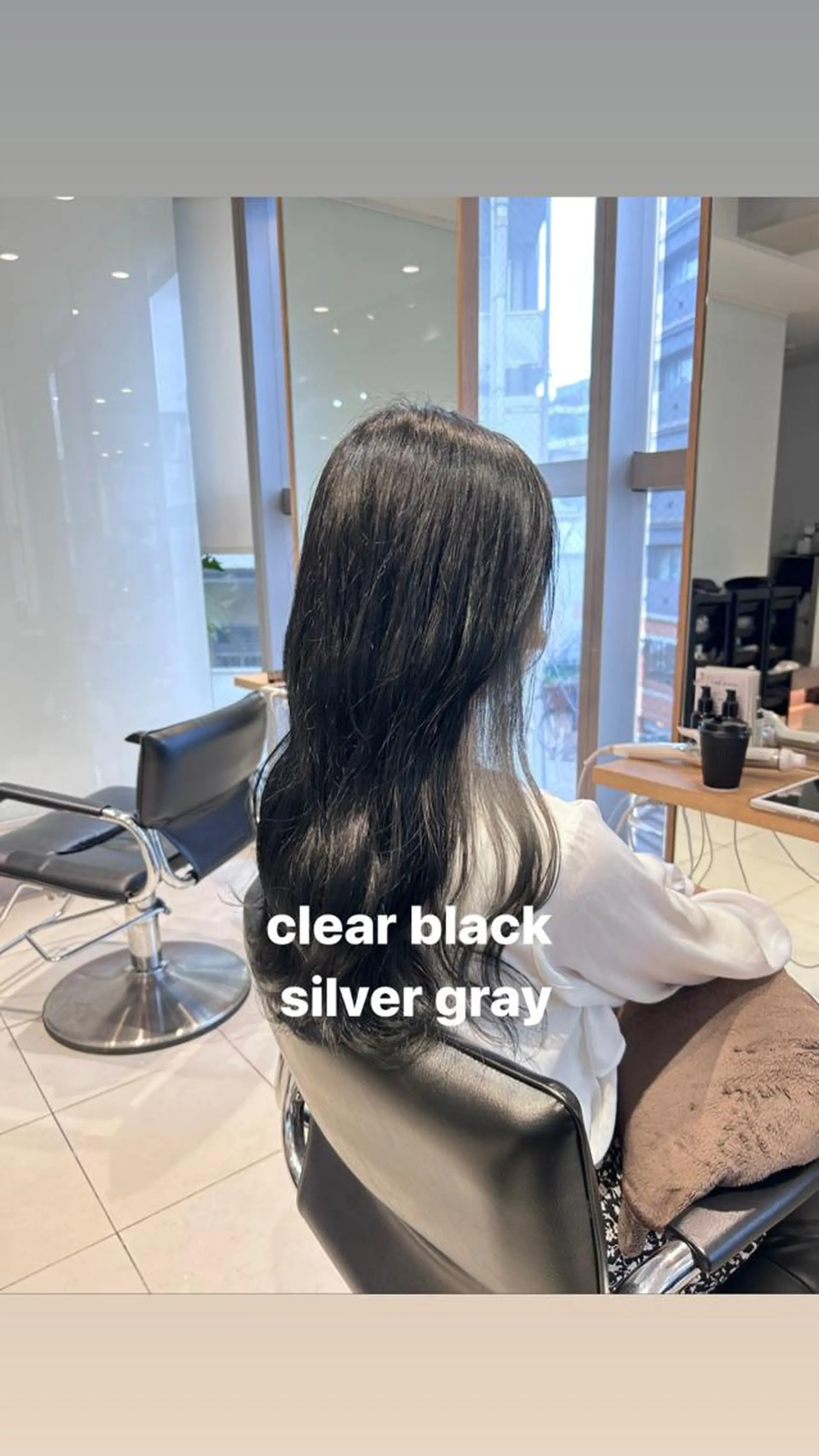 カラー 黒髪 ブリーチ シルバー ヘアカラー トリートメント ヘッドスパ ヘアセット 寒色/ハイトーン🪽 レイヤー/mikoのヘアスタイル