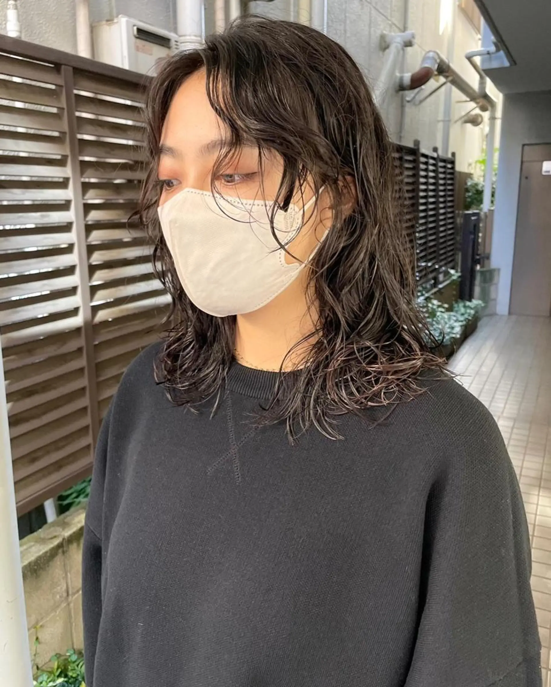 ショート カラー パーマ 切りっぱなしボブ 前下がりボブ ショートボブ 黒髪 デザインカラー 銀座No.1髪質改善 縮毛矯正/本木のヘアスタイル