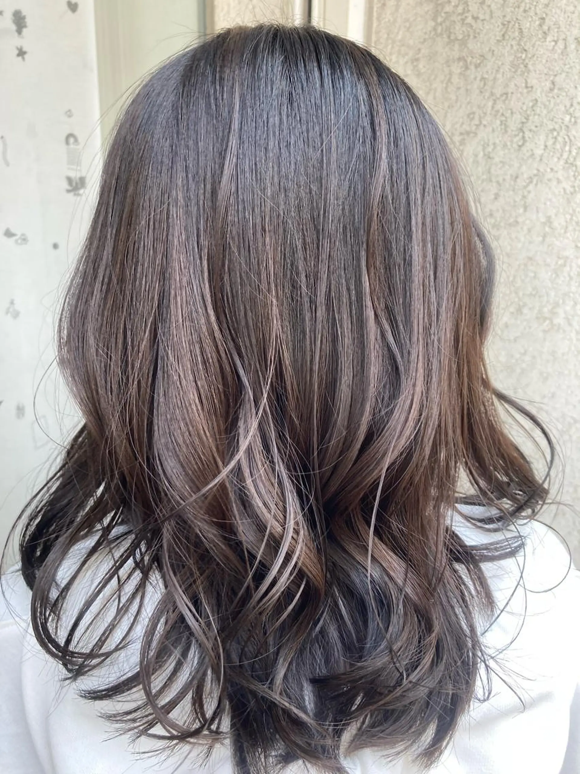 ミディアム カラー CoCooN Hiromiのヘアスタイル