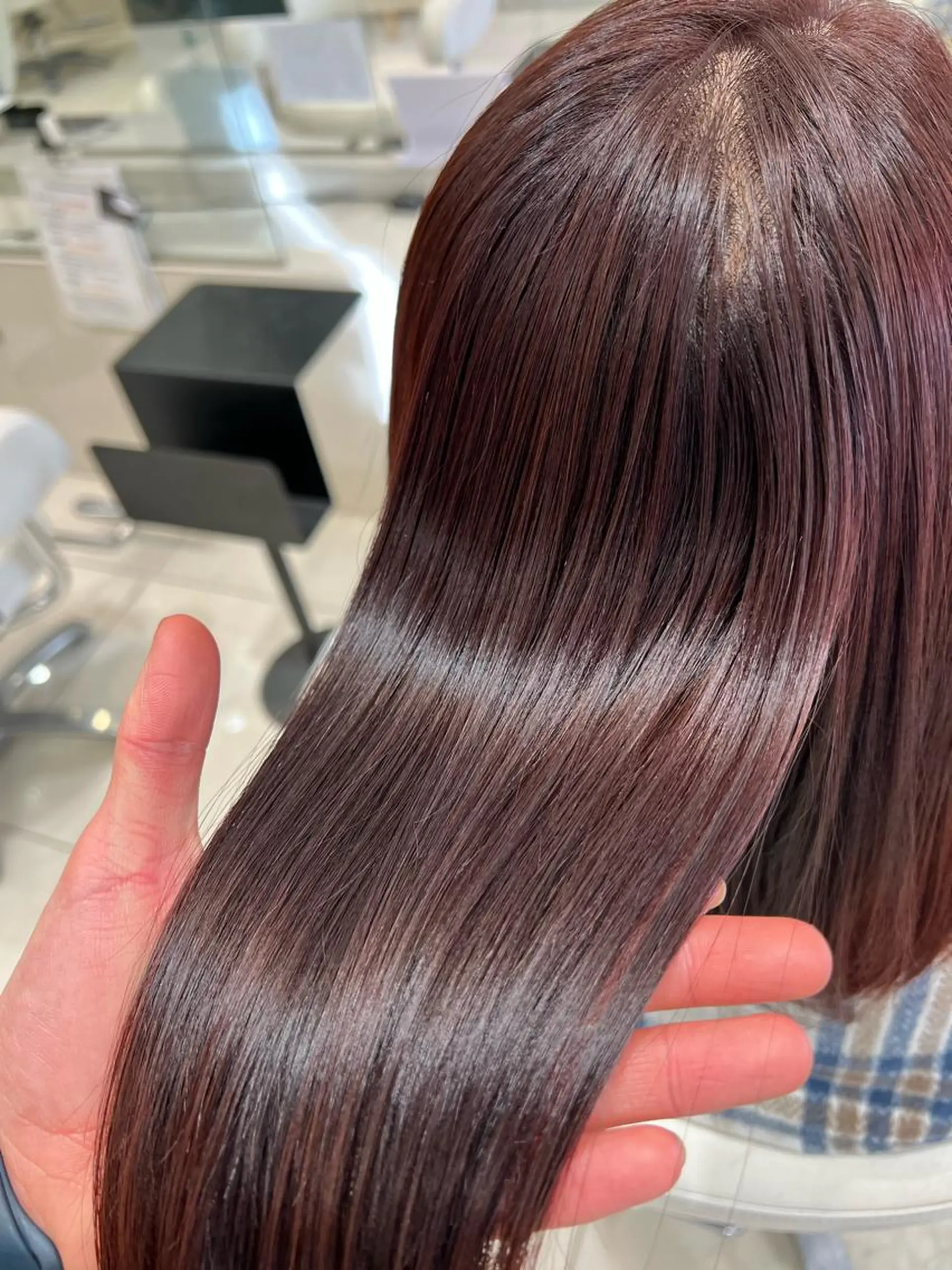 セミロング 髪質改善 トリートメント カット ヘアカラー 👑顔周り韓国風 レイヤーSHUTOのヘアスタイル