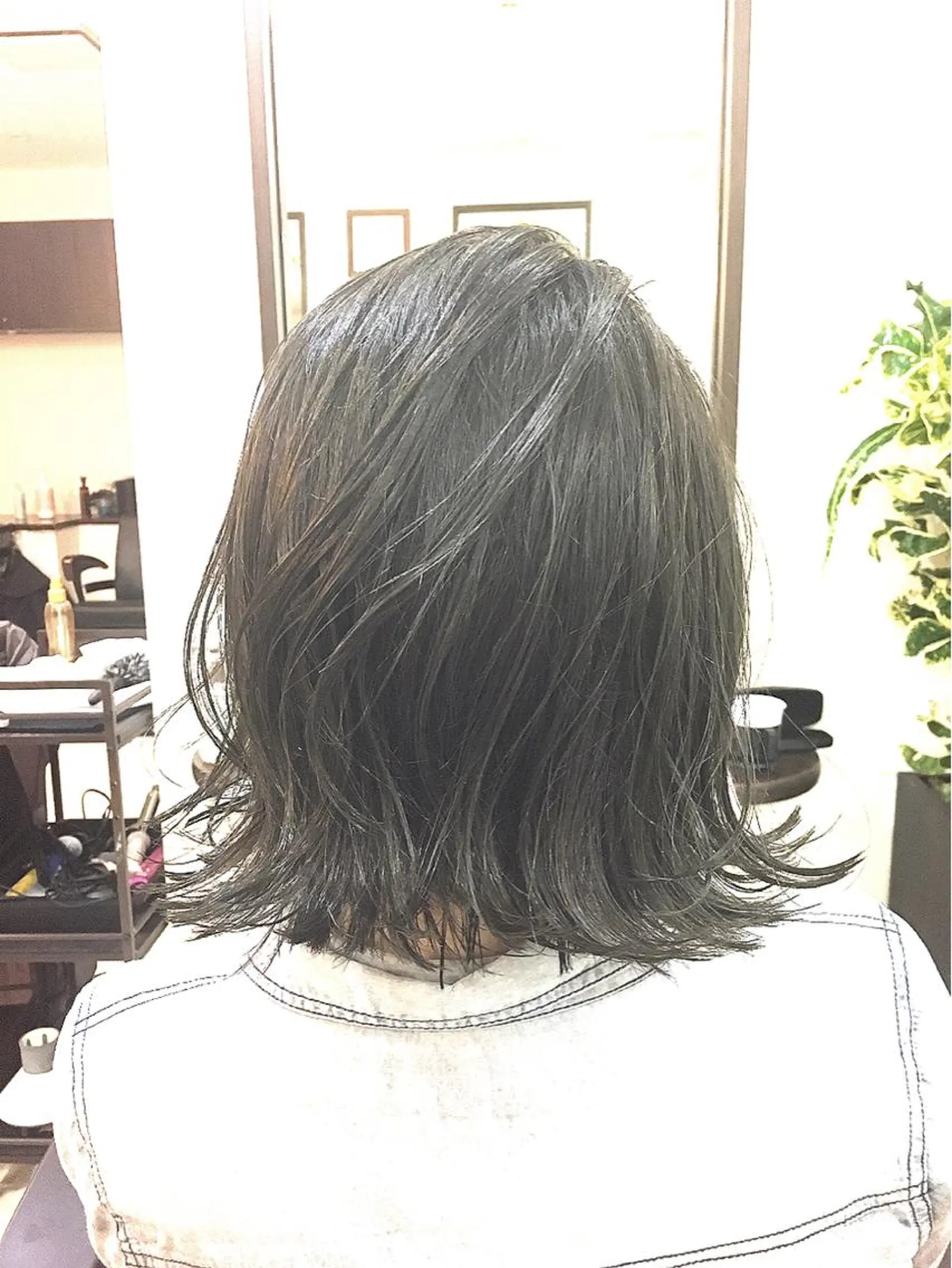 ショート カラー アディクシーカラー バレイヤージュ ベージュカラー ブリーチ ケアブリーチ KAGAMI HIROSHIのヘアスタイル