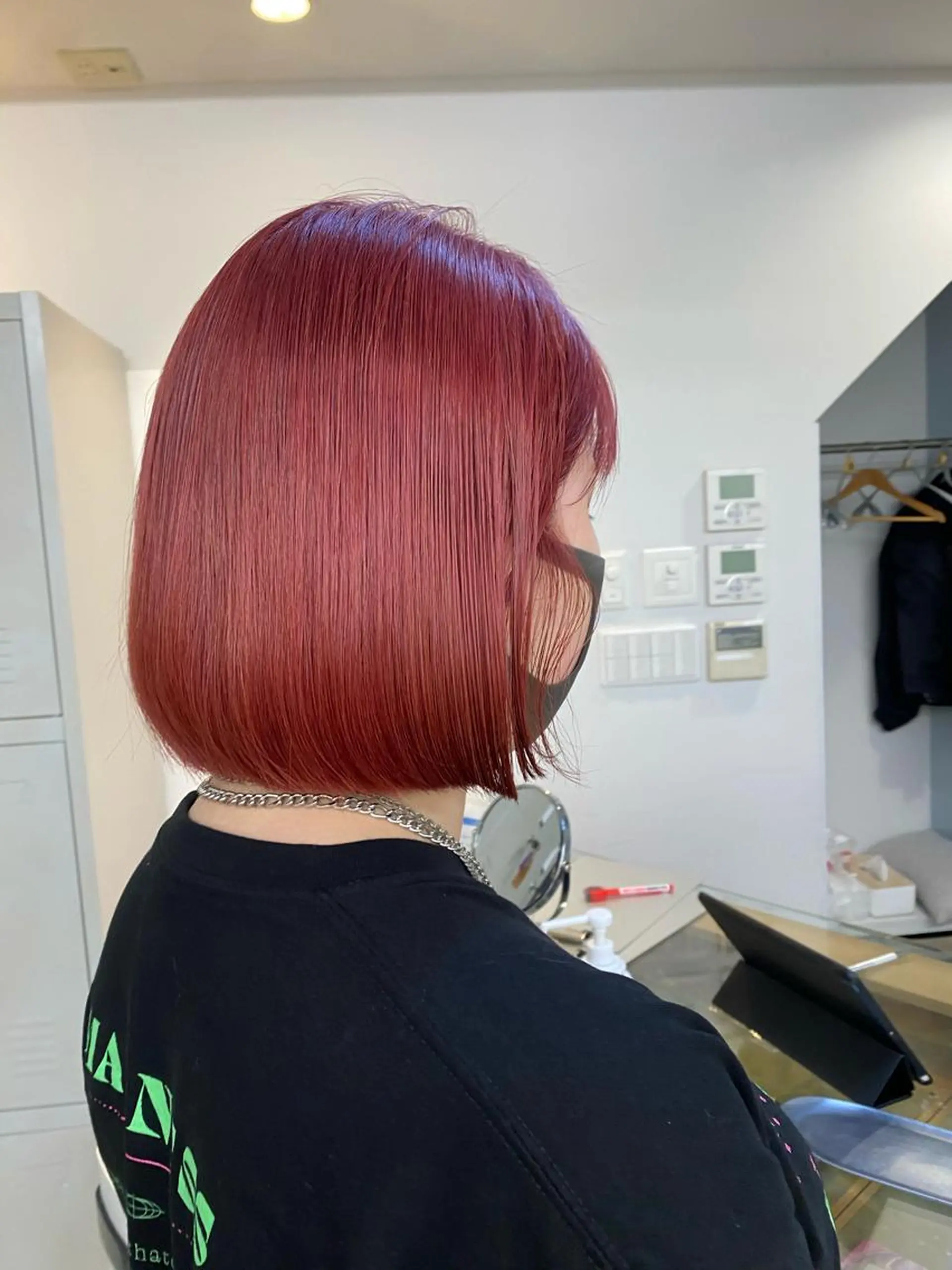 ショート カラー tomoe 艶カラー💗🪽のヘアスタイル