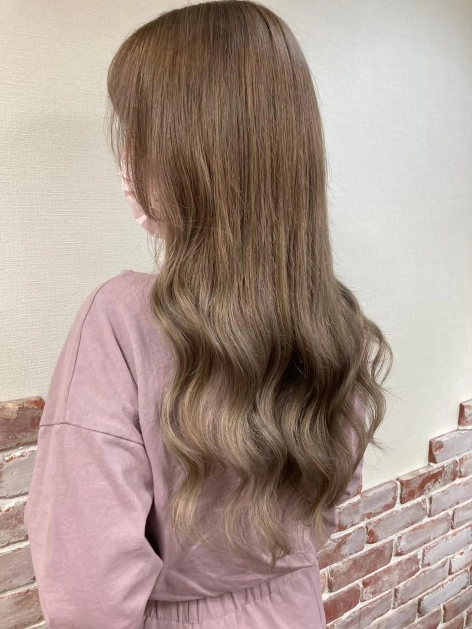 カラー ロング Remmy 新宿/プルエクステのヘアスタイル