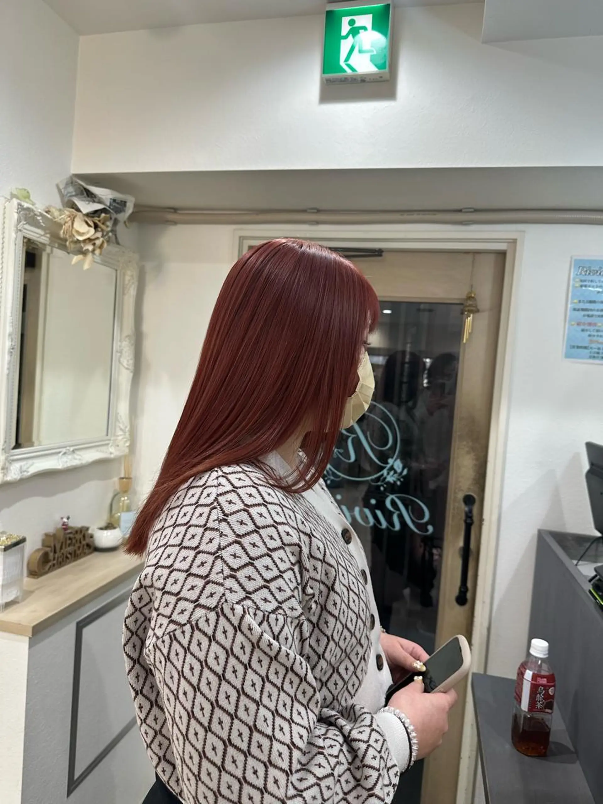 セミロング cinq PROJECT所属・ミルクティーベージュ /三村克彦のヘアスタイル