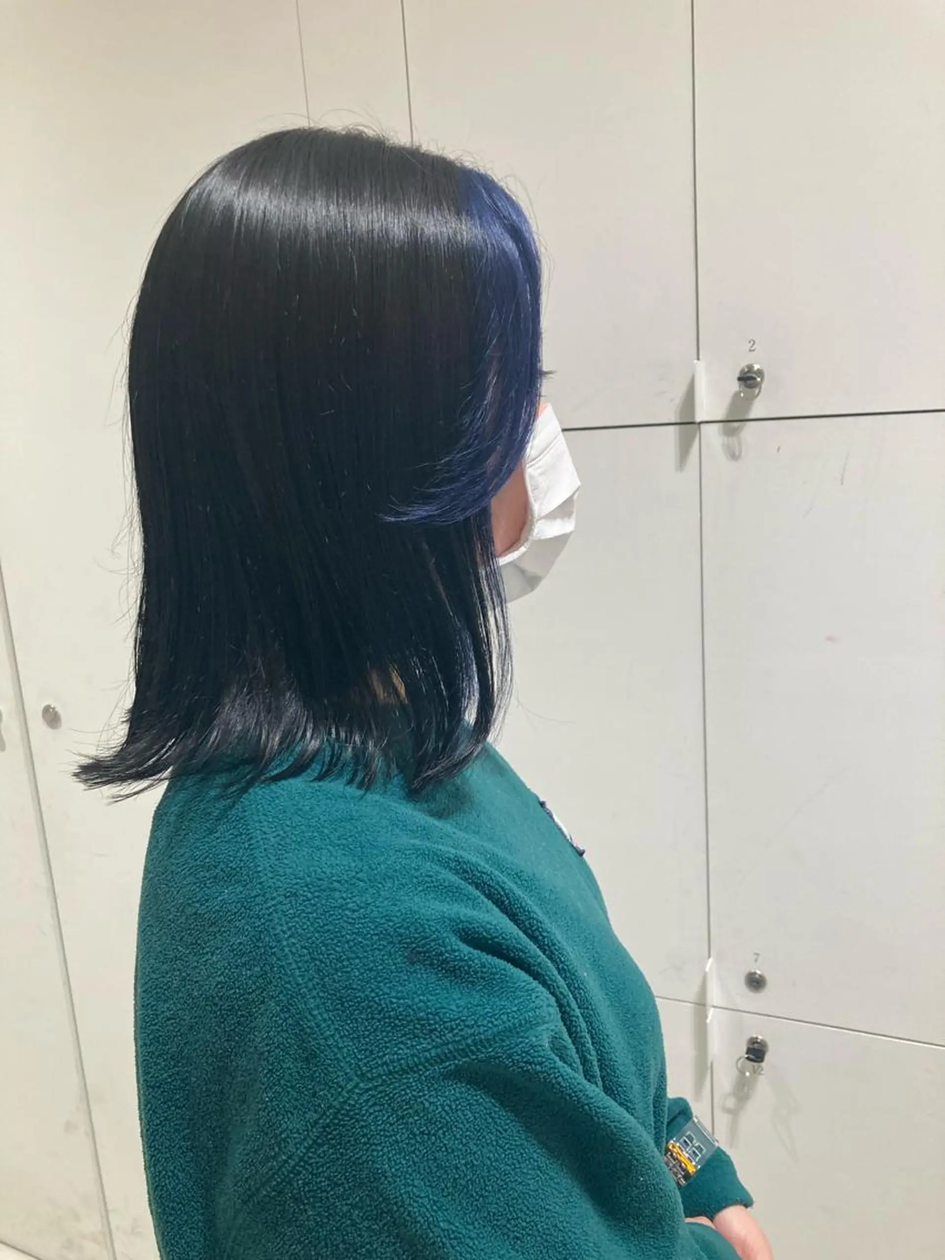 セミロング カラー ブルーカラー ヘアカラー オリーブカラー🫧 nanohaのヘアスタイル