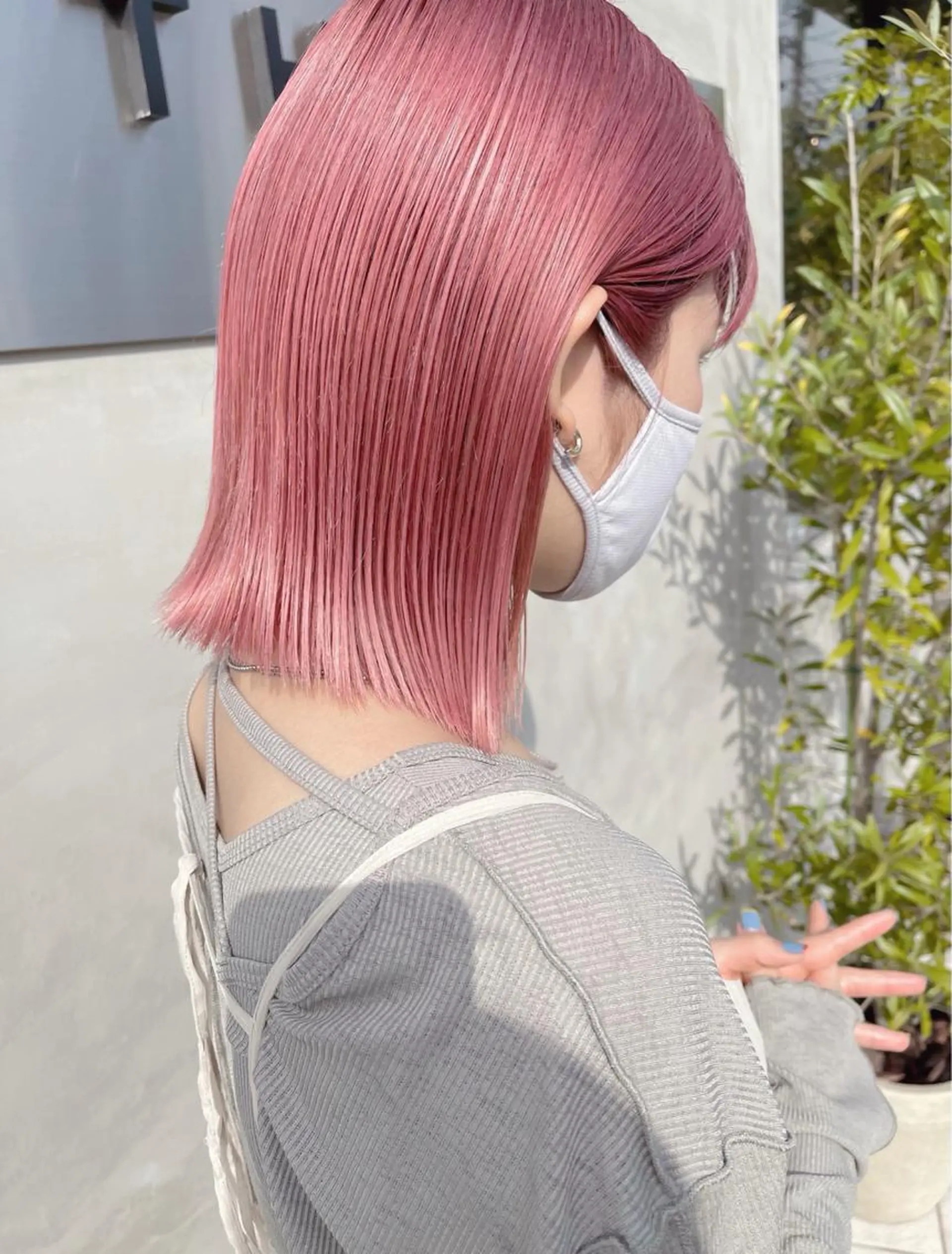 ショート カラー ブリーチ ピンクカラー miyu🎀まつ毛 透明感カラーのヘアスタイル