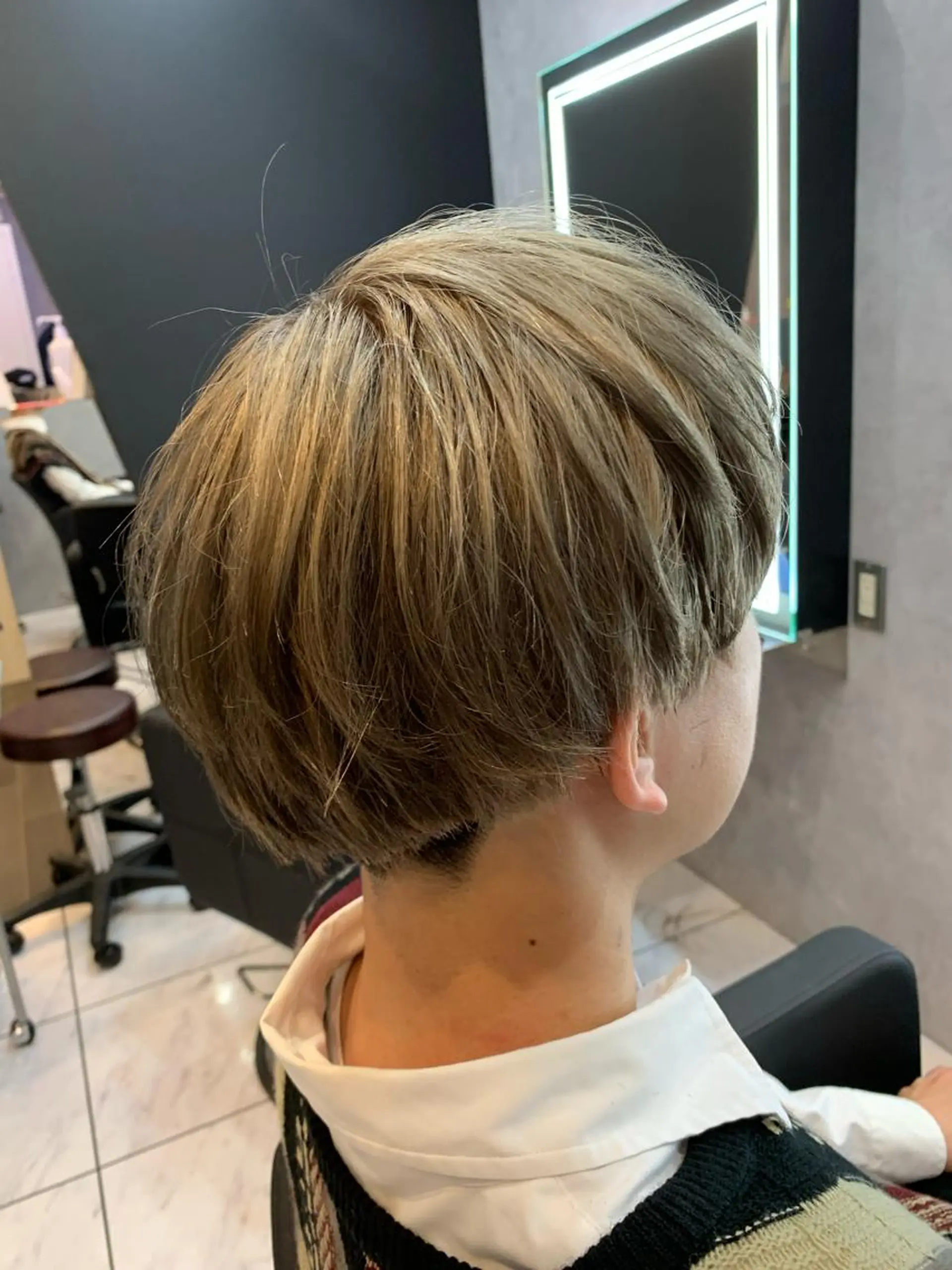 ショート カラー メンズ グレージュ ミルクティーグレージュ ヘアカラー トリートメント 透明感/ブリーチ縮毛 /髪質改善/星野純一のヘアスタイル