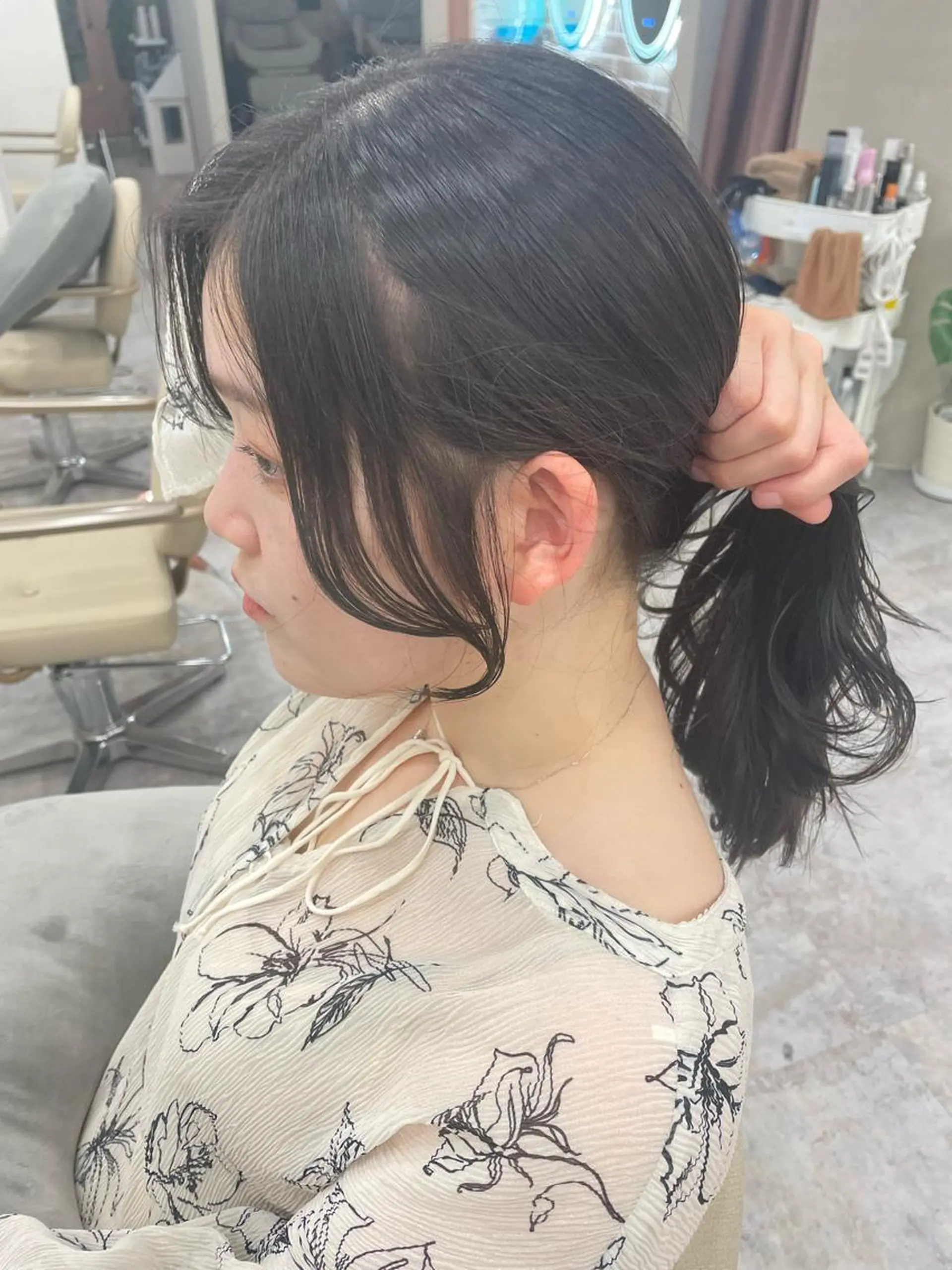 ミディアム 顔まわりレイヤー 顔周りカット 韓国風ヘア レイヤーカット 💐宮坂 歩💐のヘアスタイル