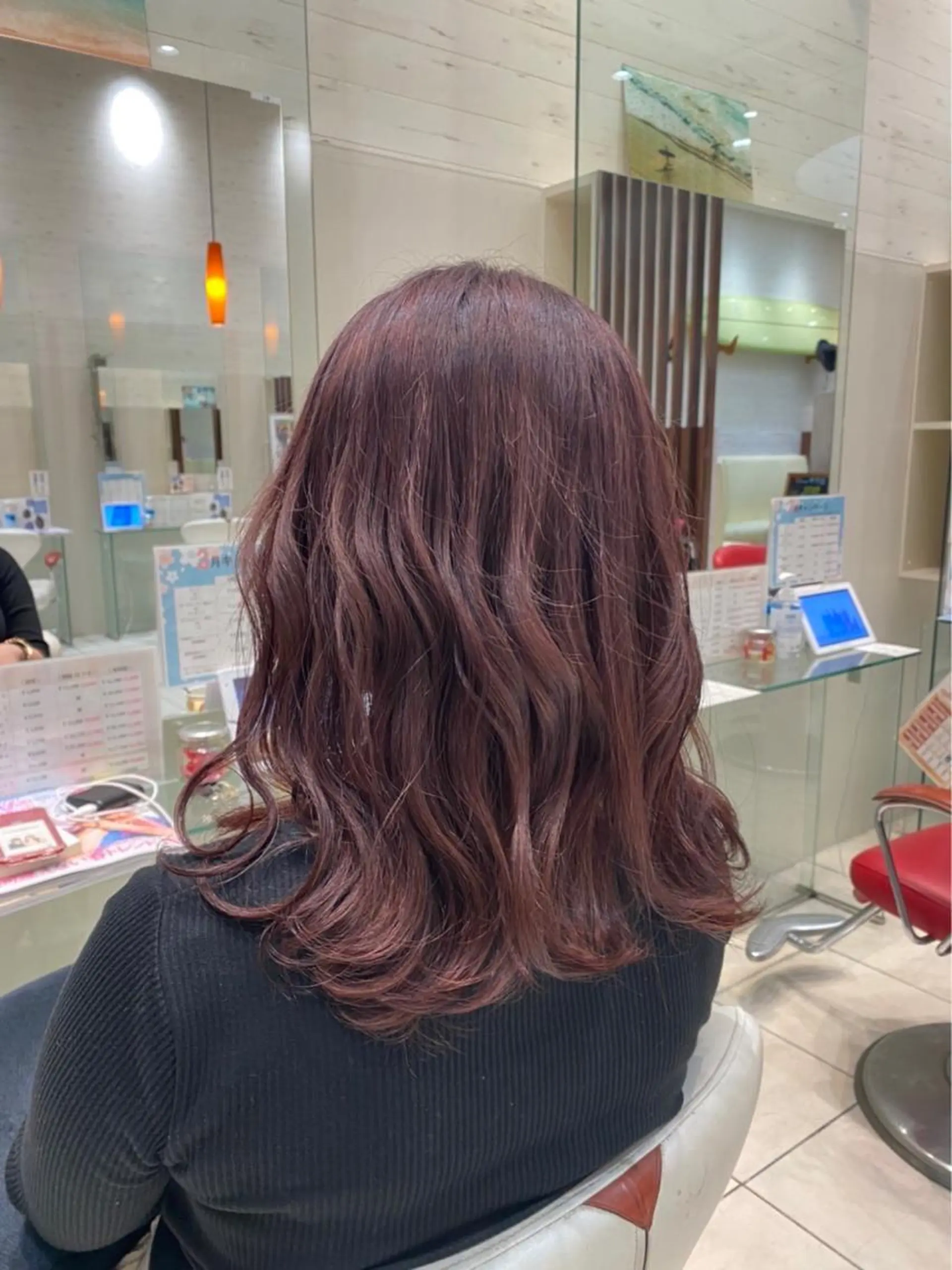 ミディアム カラー ヘアカラー トリートメント 平岡 成介のヘアスタイル