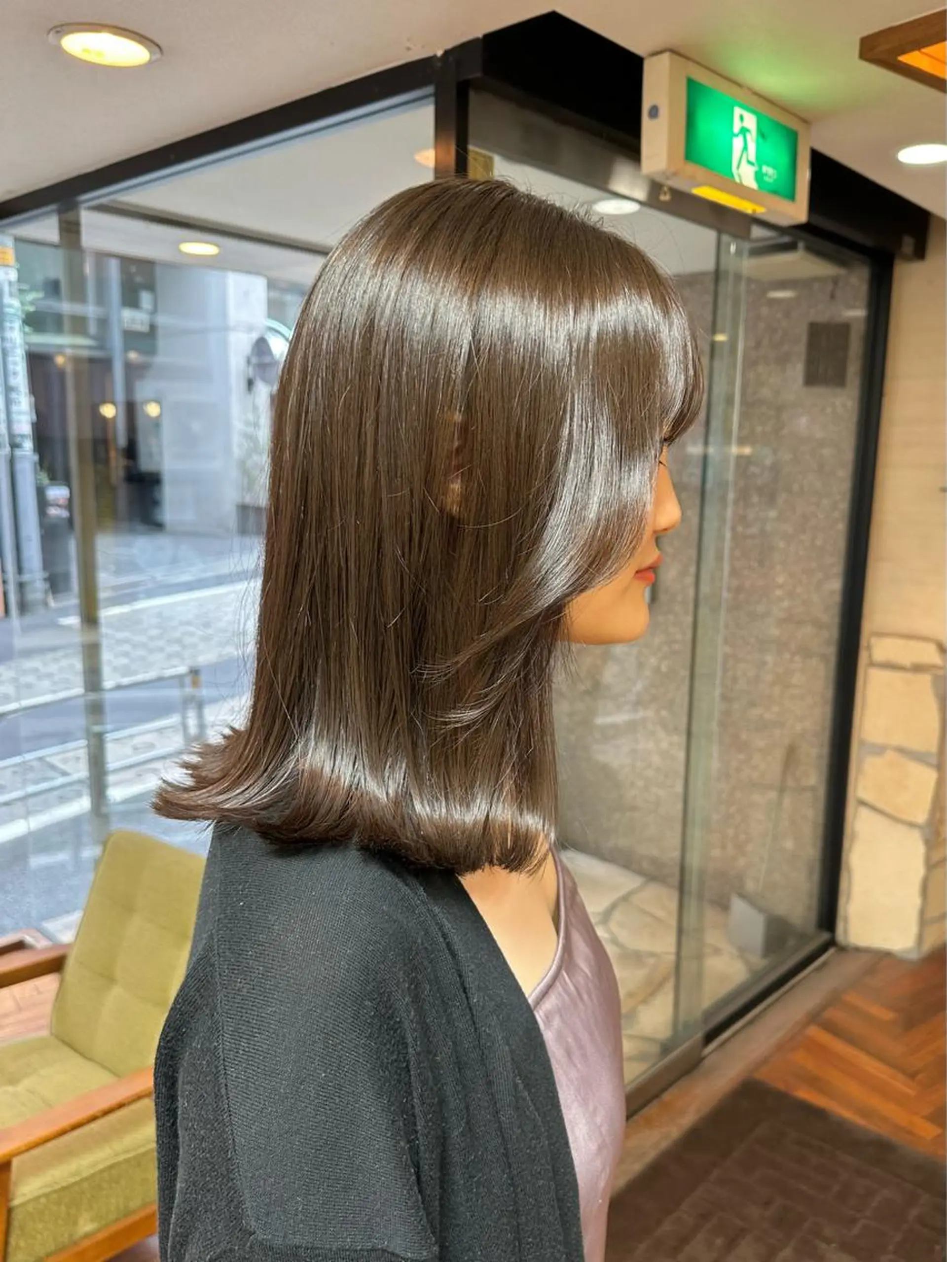 ミディアム カラー ベージュカラー ブリーチ ブリーチなしカラー オリーブベージュ ヘアカラー トリートメント LUMO所属・矢野 晃平のヘアスタイル