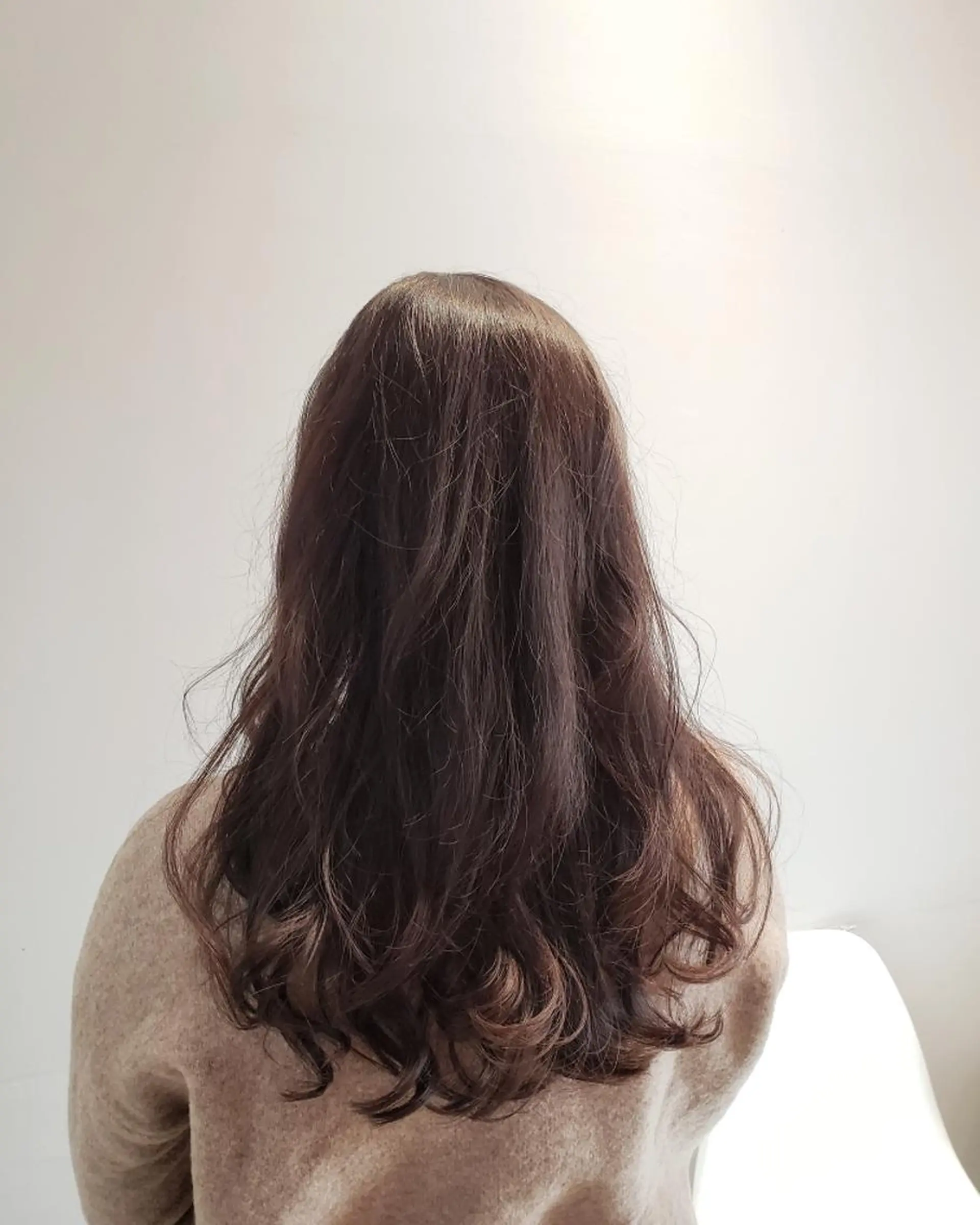 セミロング カラー パーマ 透明感カラー カット ヘアカラー トリートメント 薄葉 美菜子のヘアスタイル
