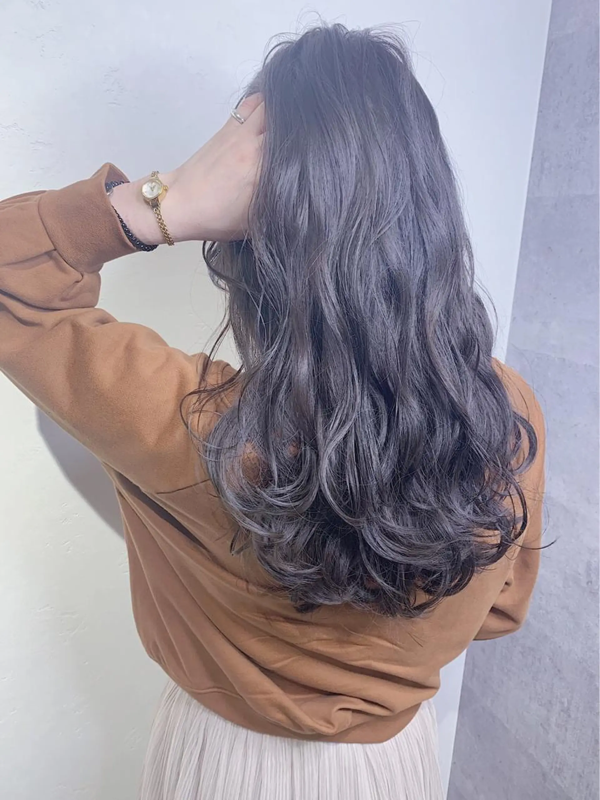 セミロング アッシュ パープルカラー _WHITE 難波本店のヘアスタイル