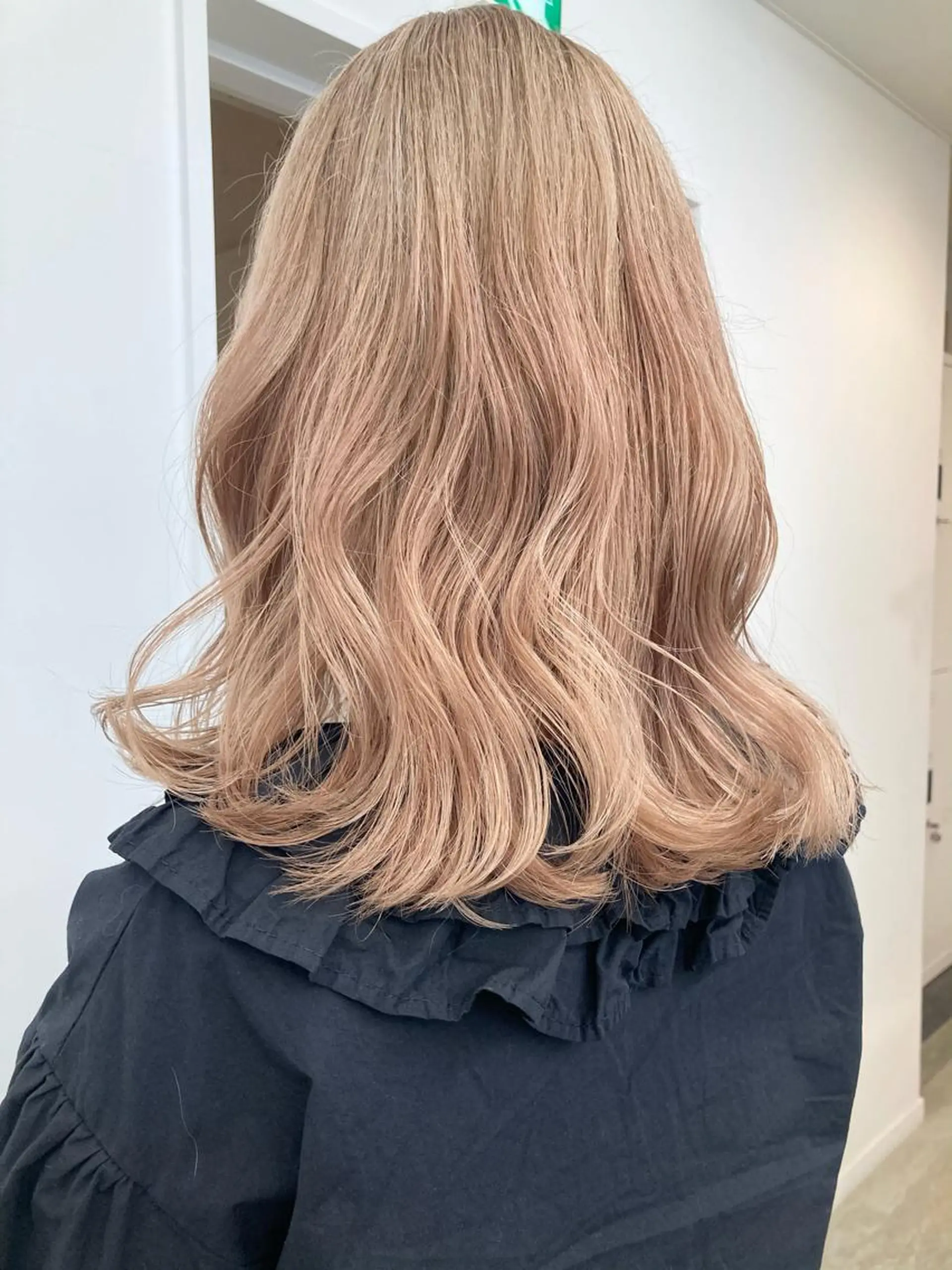ミディアム カラー カット ヘアカラー ポミエ恵比寿所属・🤎口コミ5.0 カラー好評🤎KENのヘアスタイル