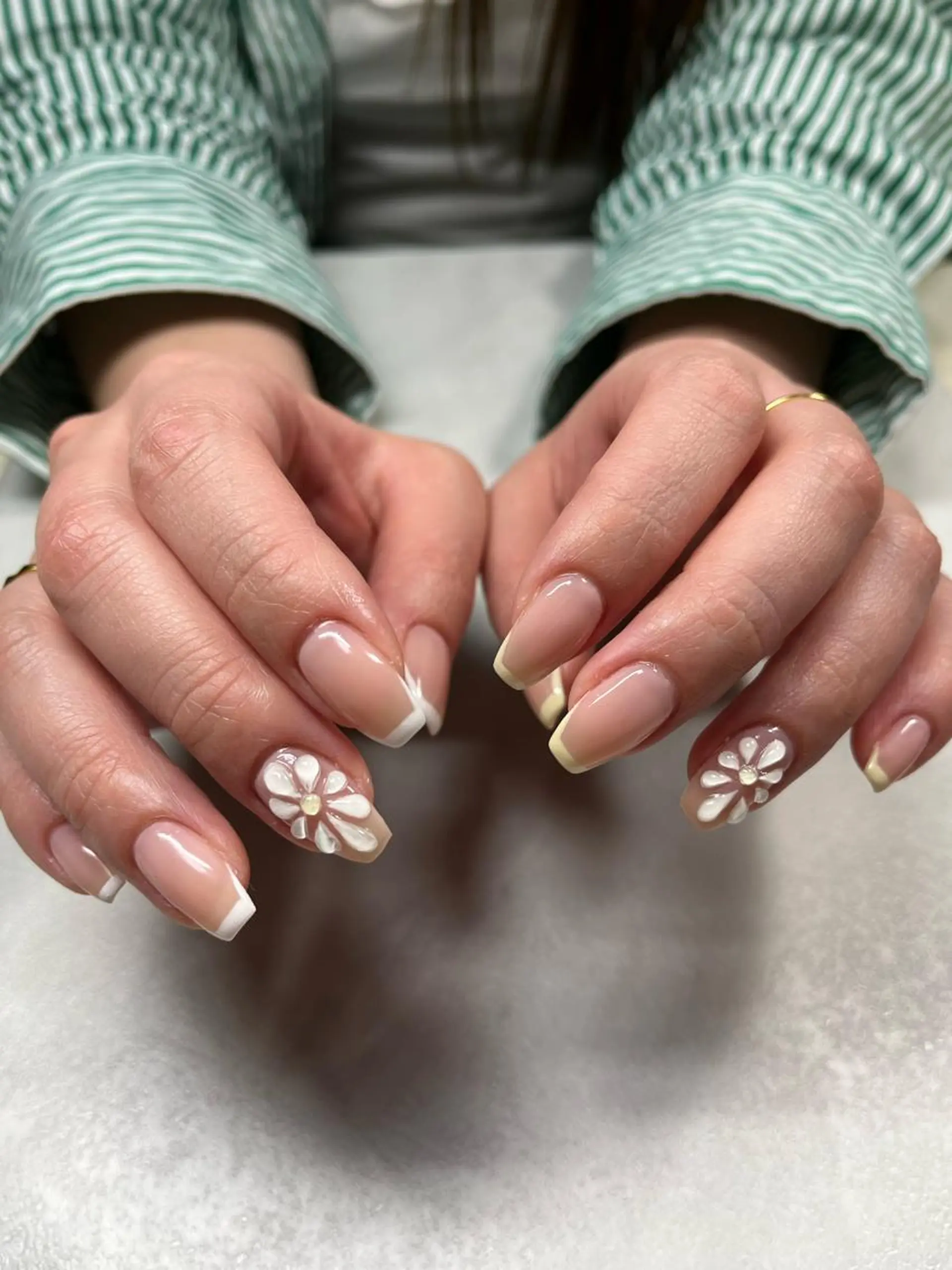 ネイル フラワーネイル ぷっくりネイル ハンドネイル SAKU  nail[サクネイル]所属・SAKU nail 作島茜のネイルデザイン