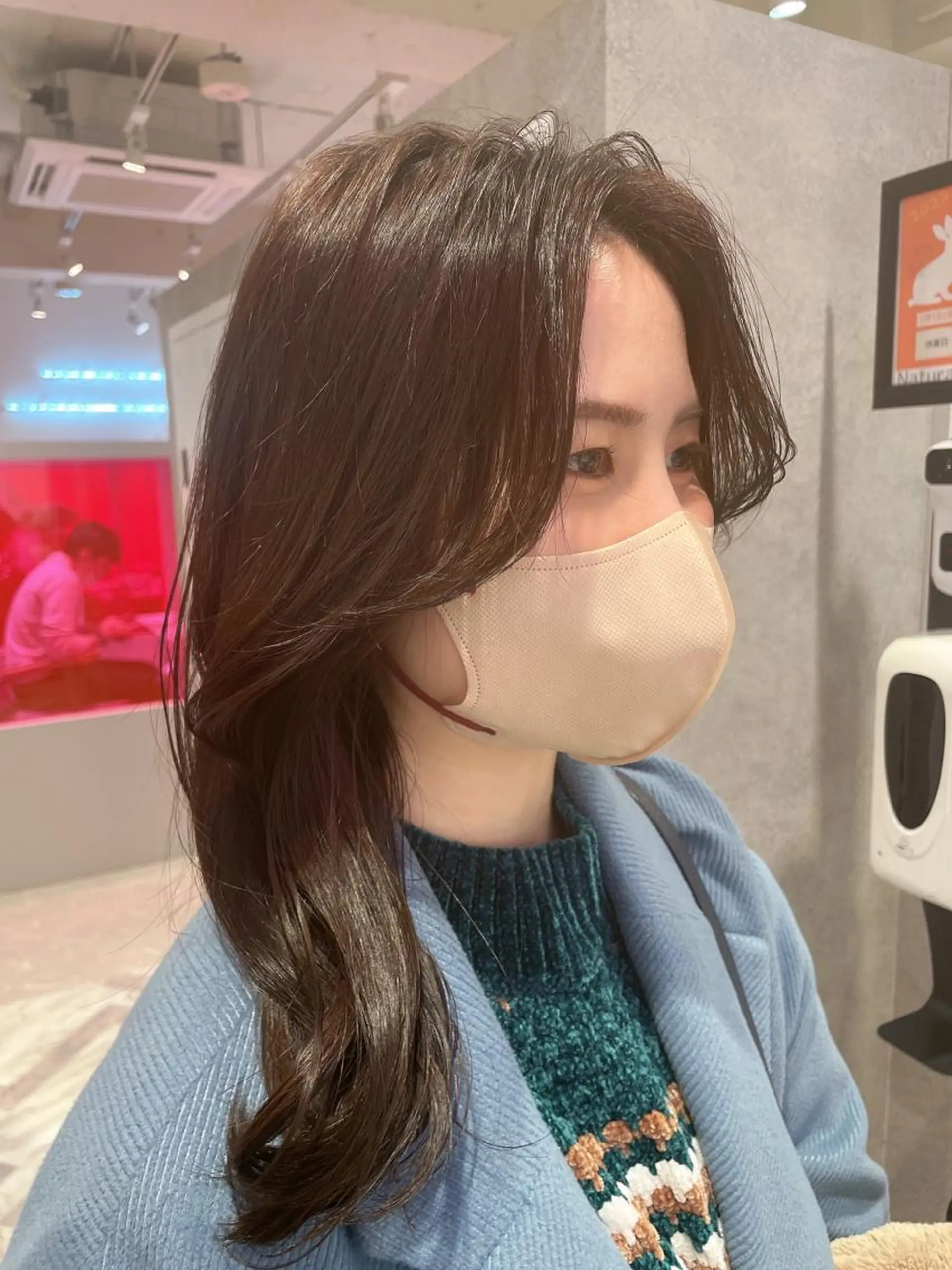 ミディアム カラー 透明感カラー グレージュ オリーブカラー 顔周りカット 韓国風ヘア パーソナルカラー 藤本夢のヘアスタイル
