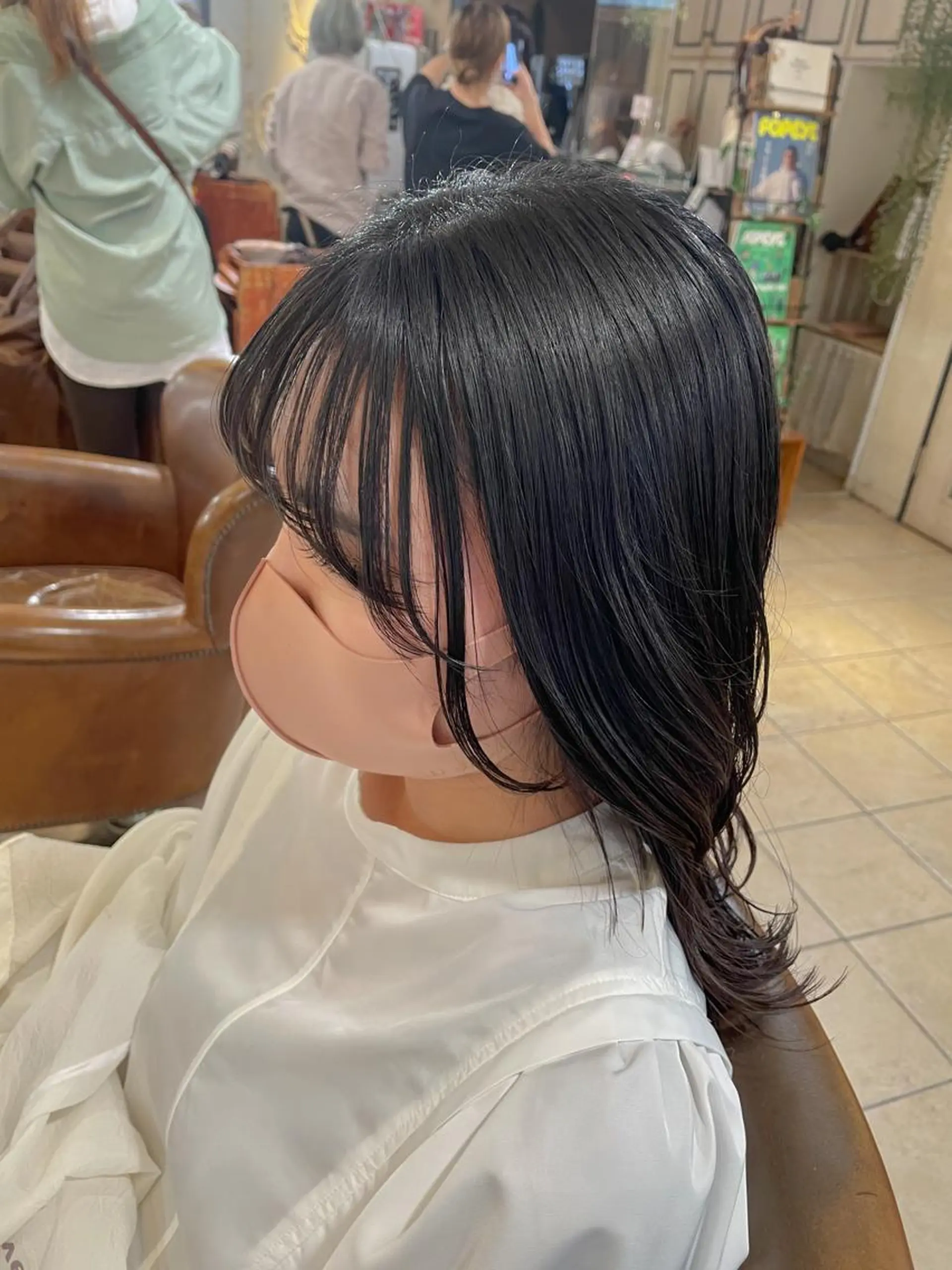 セミロング シースルーバング 切りっぱなしボブ ソノキユウカのヘアスタイル