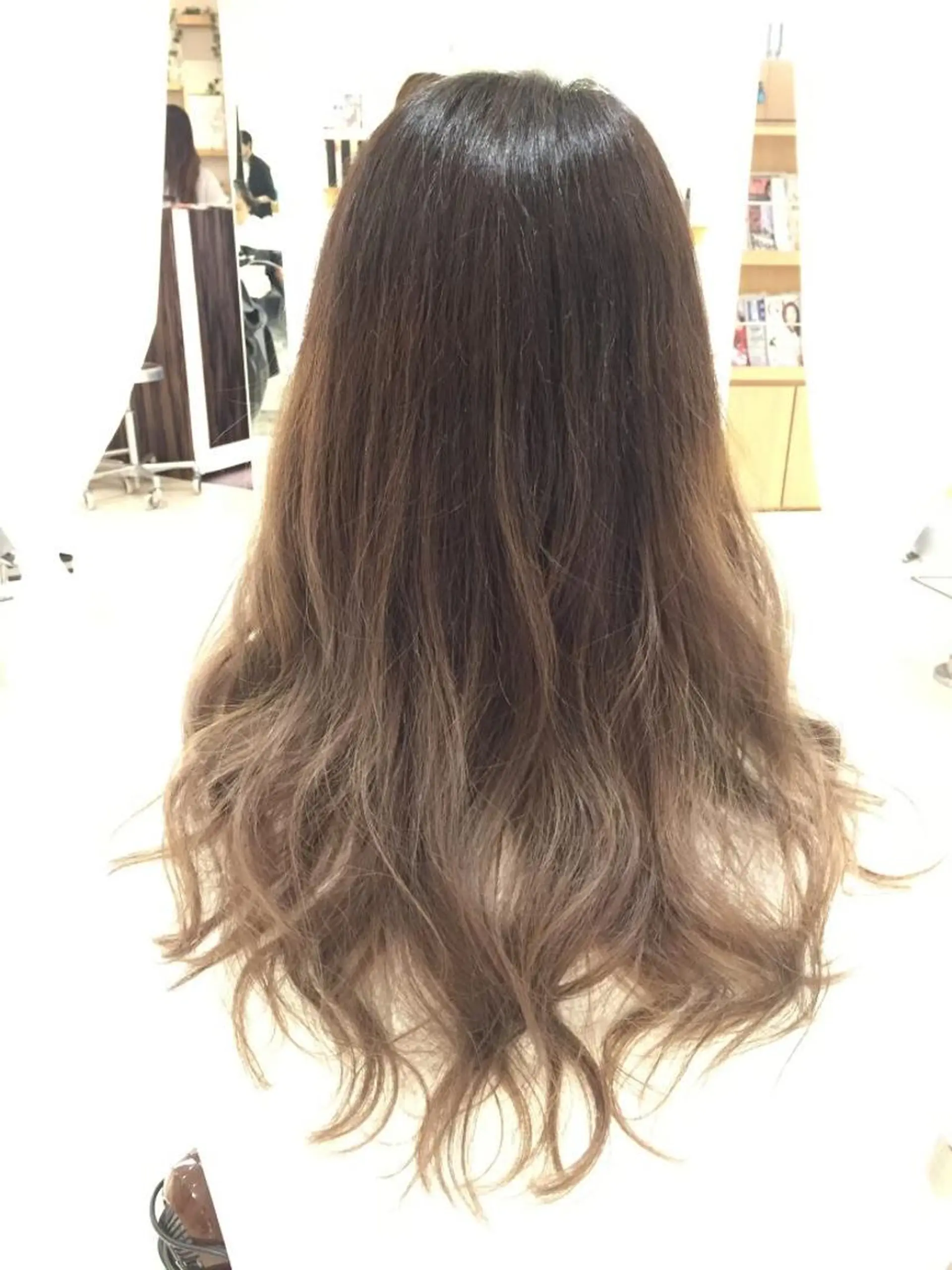 ロング カラー グラデーションカラー 内野 由紀のヘアスタイル