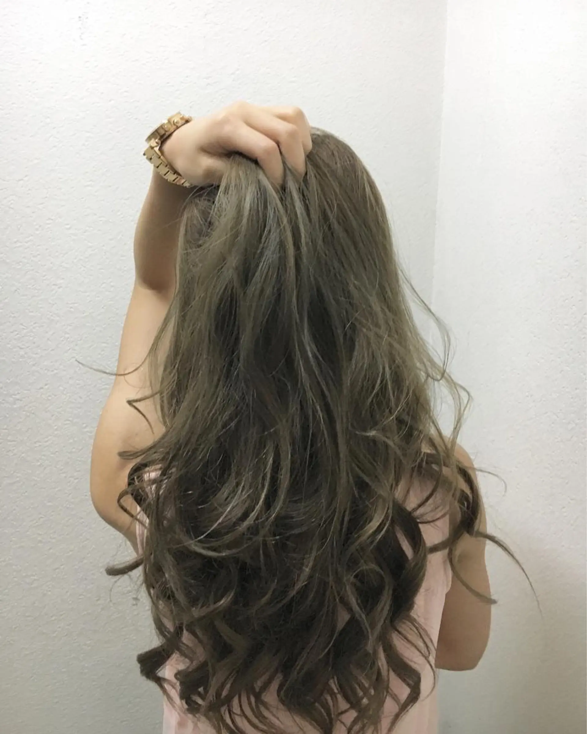 セミロング カラー アディクシーカラー グレージュ ハイライトカラー オリーブグレージュ オリーブグレー JIL BLAN 京都のヘアスタイル