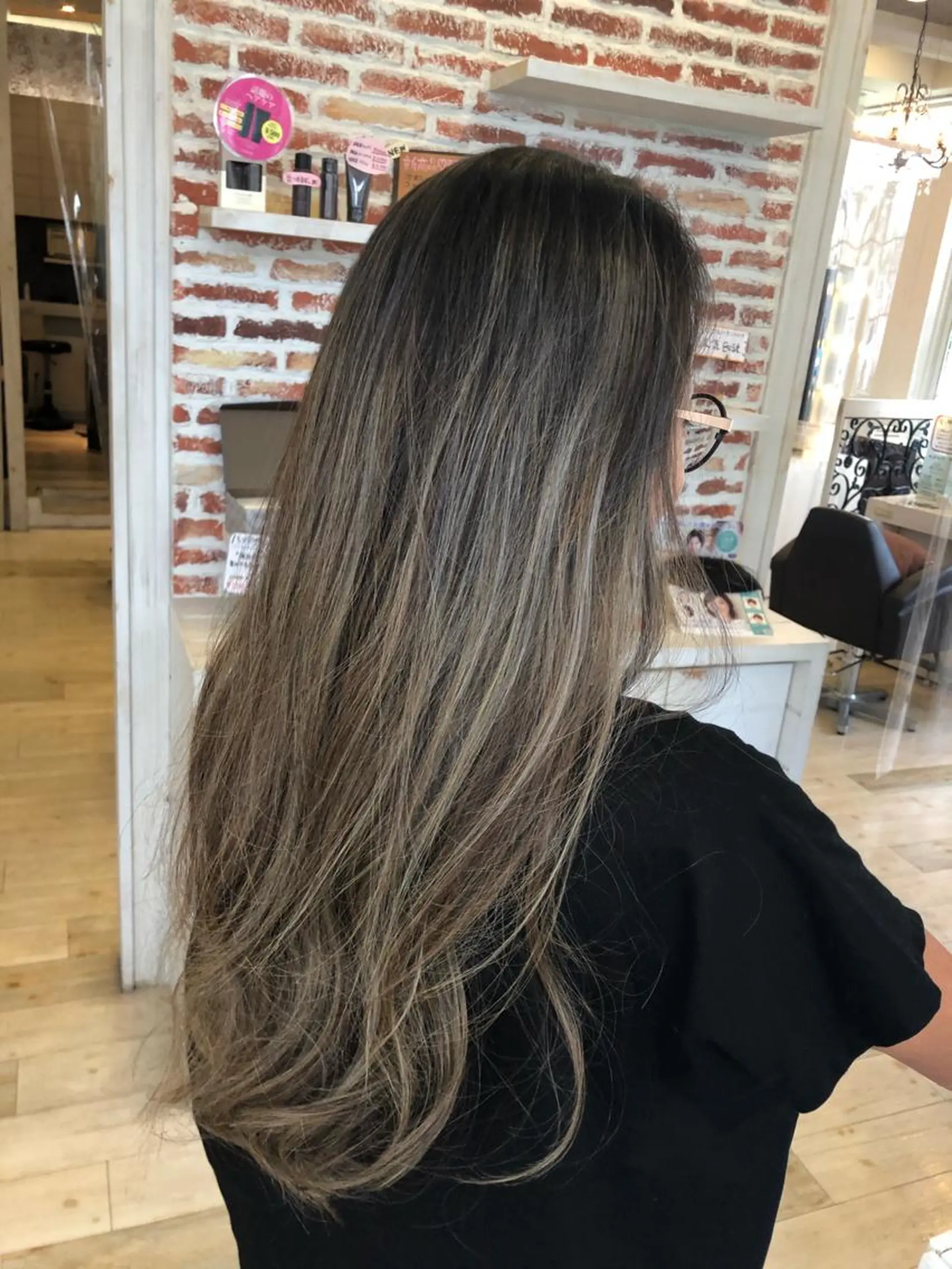 ロング カラー ハイライトカラー ハイライト Crén by marie 真嘉比店所属・東恩納 誠のヘアスタイル