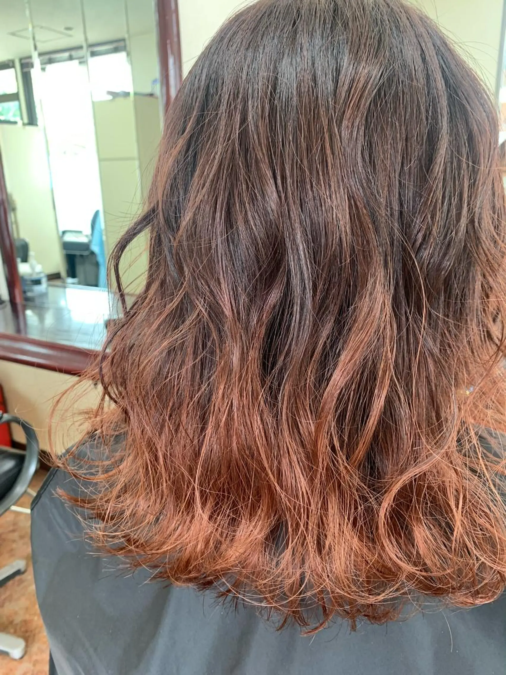 セミロング カラー ブリーチ グラデーションカラー ピンクカラー 後藤 弓佳のヘアスタイル