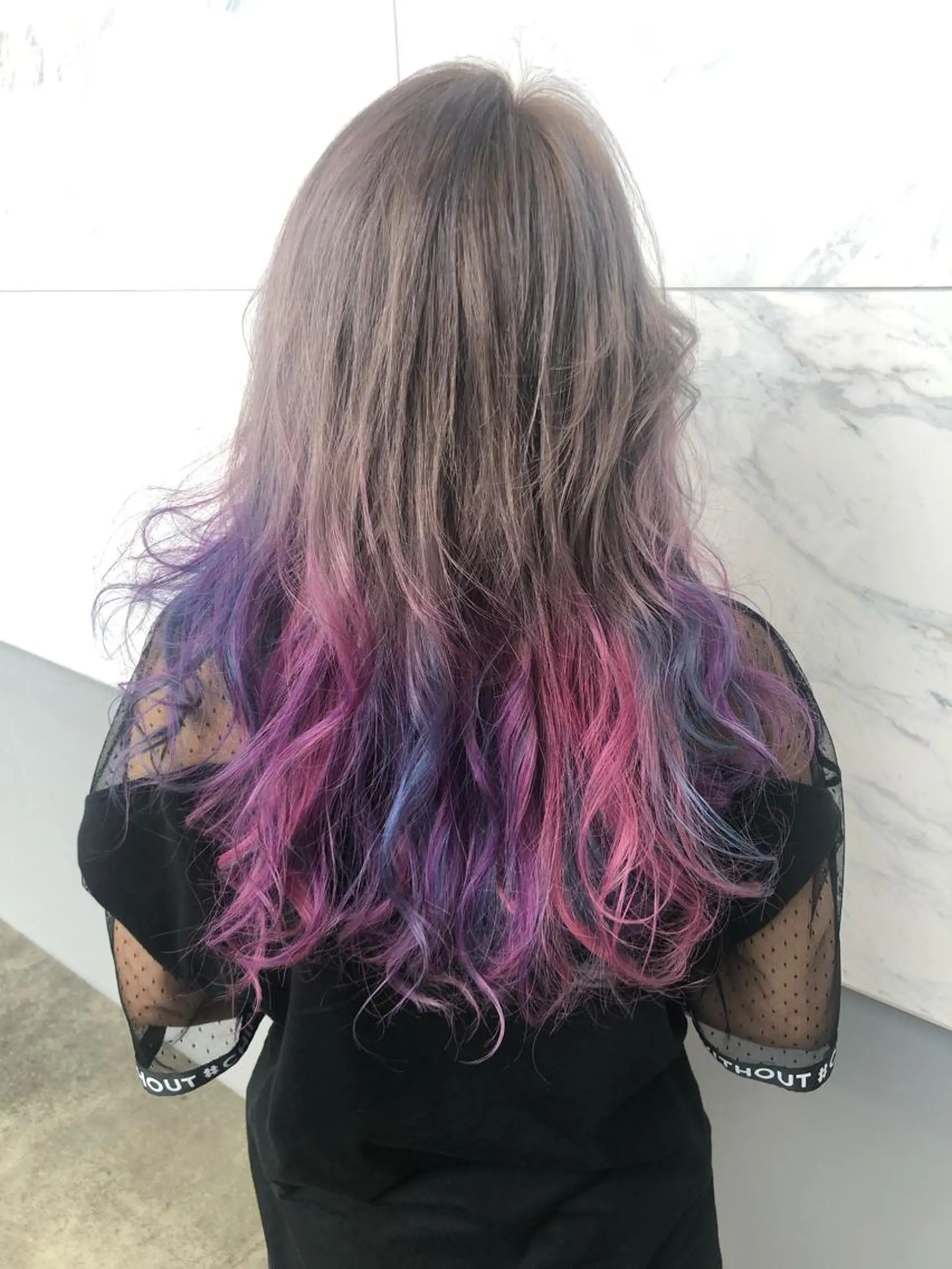 ロング カラー ブルーカラー グラデーションカラー ユニコーンカラー ヘアカラー トリートメント 難しい髪質の縮毛矯正 高岡/射水/髪質改善のヘアスタイル