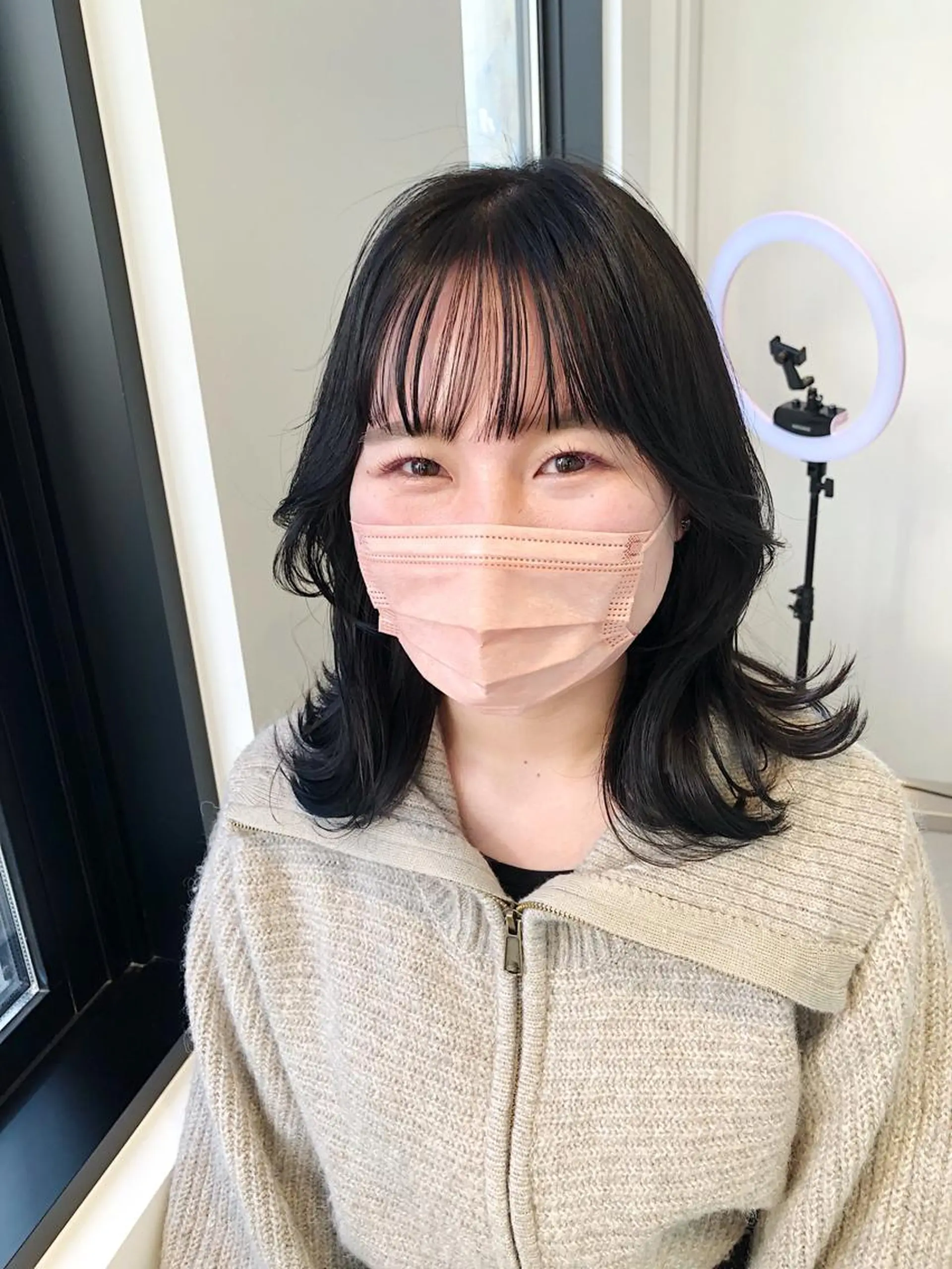 ミディアム カラー くびれヘア くびれレイヤー レイヤーカット カット ヘアカラー トリートメント 髪質改善/顔まわり 石原のヘアスタイル