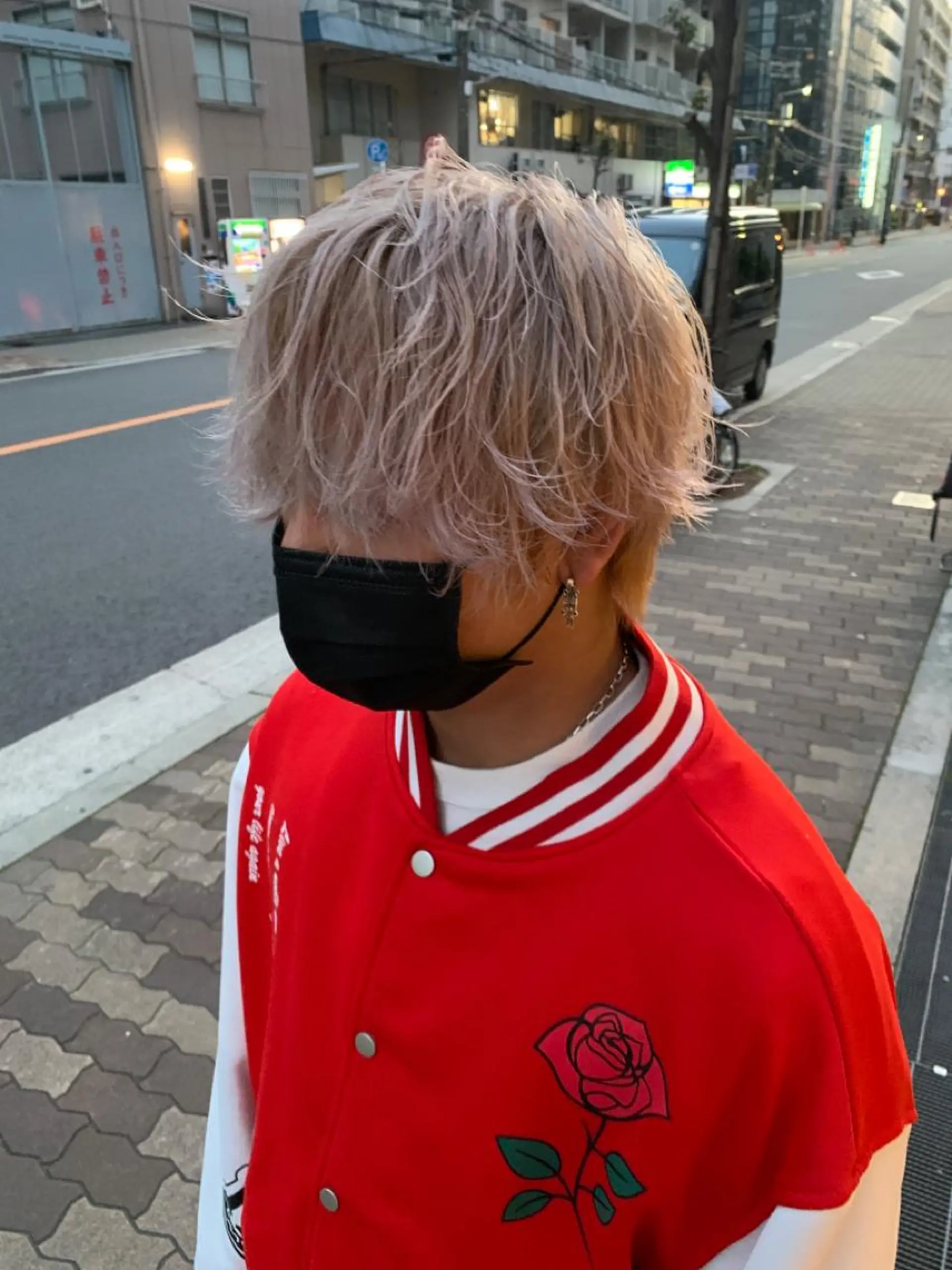 ショート カラー ヘアアレンジ メンズ キッズ シルバー ホワイトシルバー カット 🌈難波🌈ベージュ カラー【ヒロム】のヘアスタイル