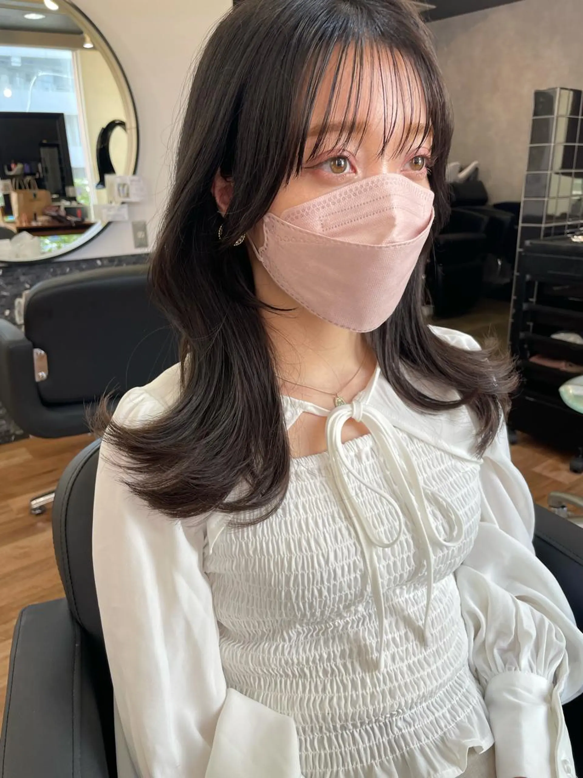ロング レイヤーカット、 大人可愛い　中村美羅のヘアスタイル