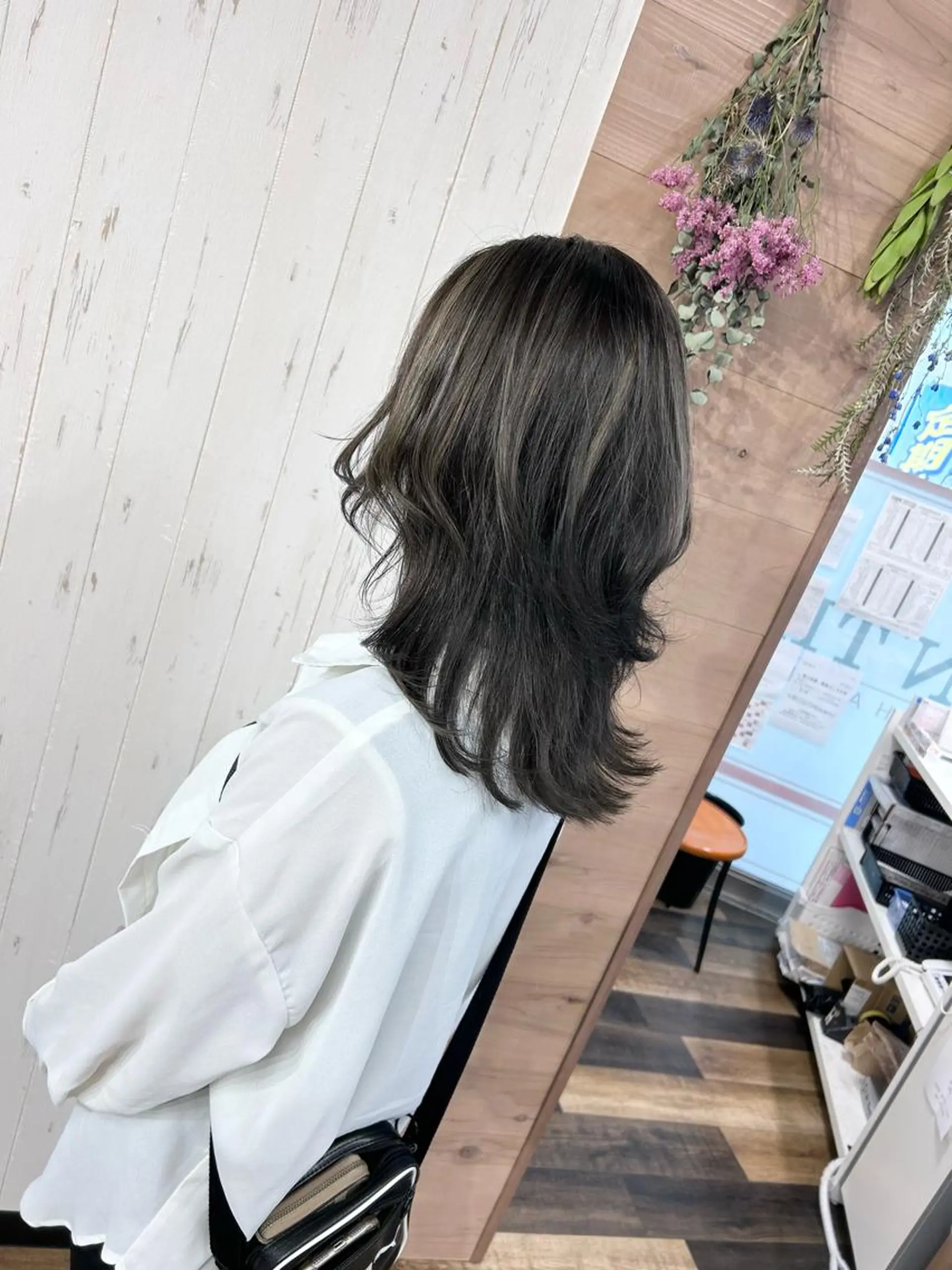 セミロング 外国人風カラー ハイライト 韓国風ヘア レイヤーカット カット ヘアカラー AN'TIA小作所属・AN'TIA小作代表 ⭐︎kazuma⭐︎のヘアスタイル