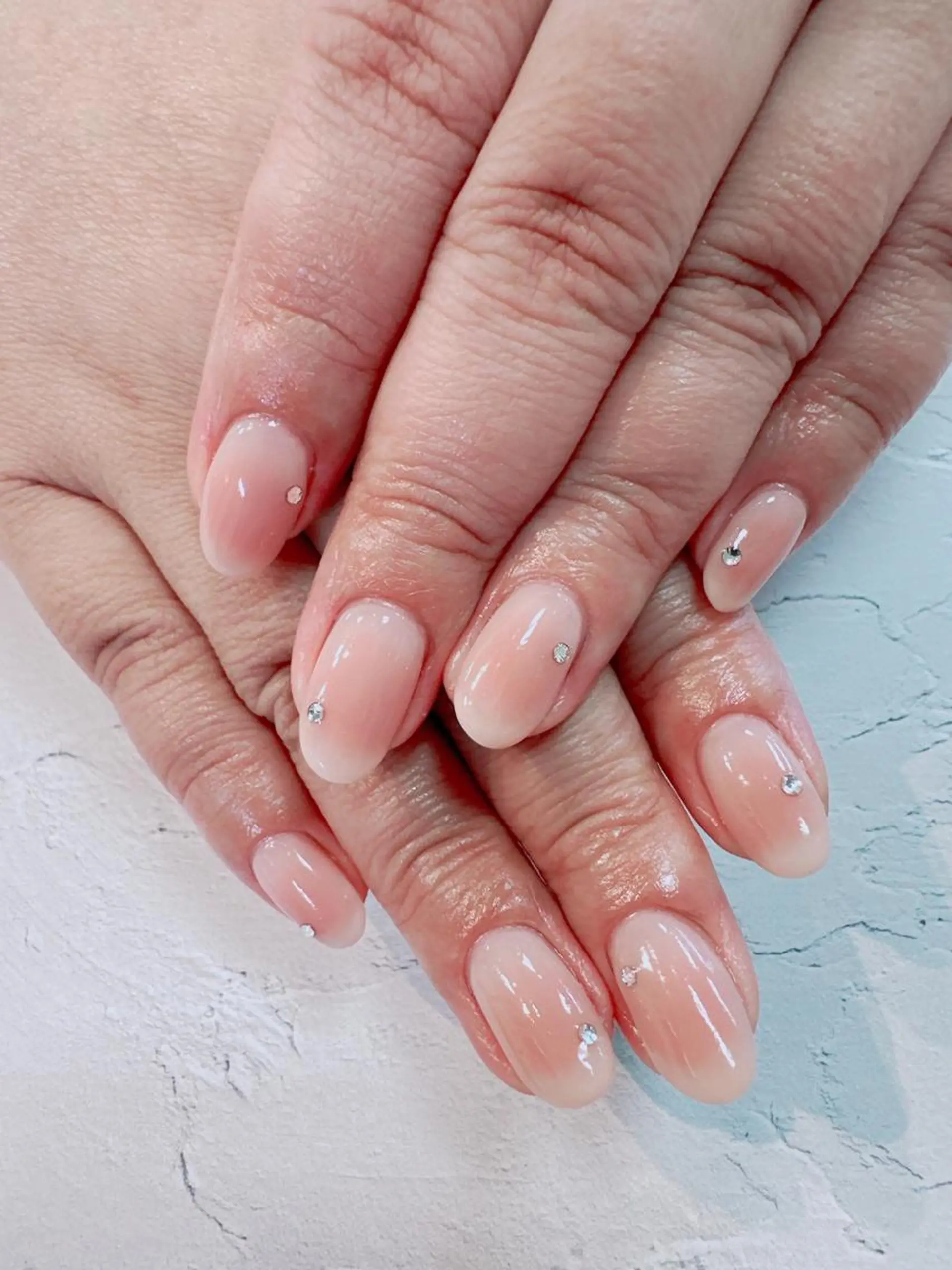 ネイル チークネイル ハンドネイル nailist SATO【銀座】のネイルデザイン