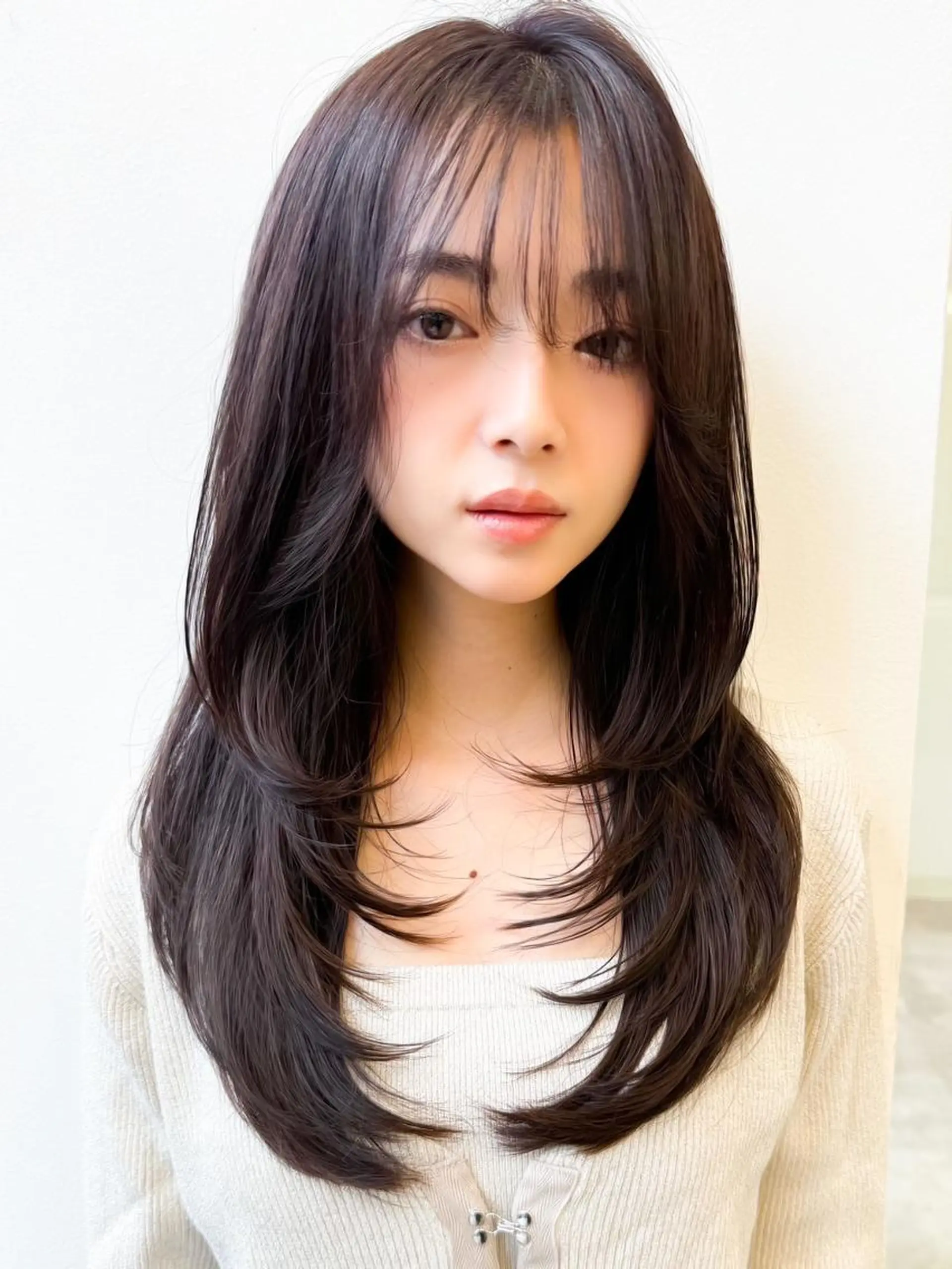 ロング 透明感艶カラー🩶 韓国レイヤー🩶結華のヘアスタイル
