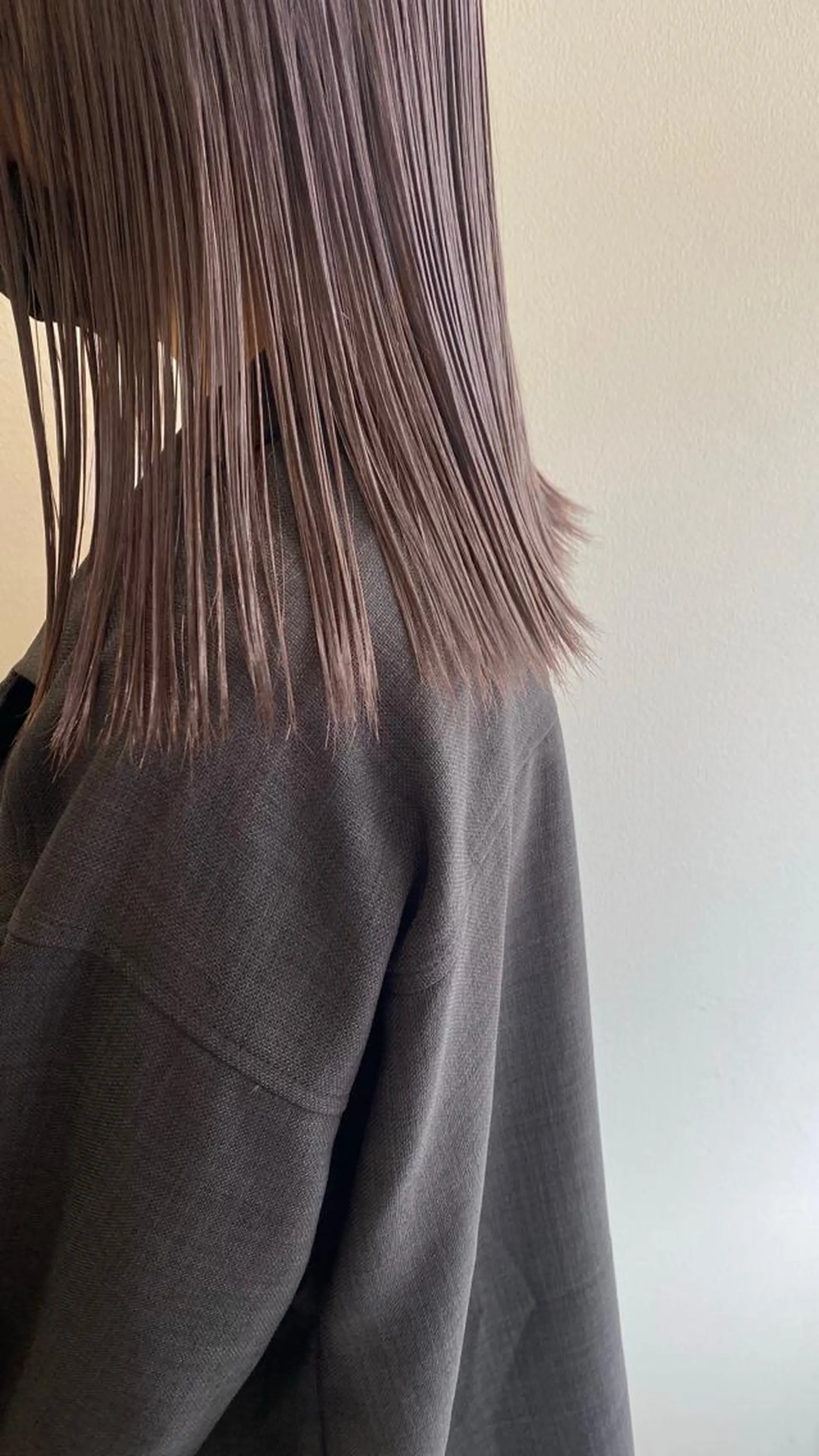 ミディアム カラー ベージュカラー ブリーチ グレージュ ラベンダーカラー ラベンダーグレージュ ヘアカラー トリートメント RAIMA ハイトーン/ベージュのヘアスタイル