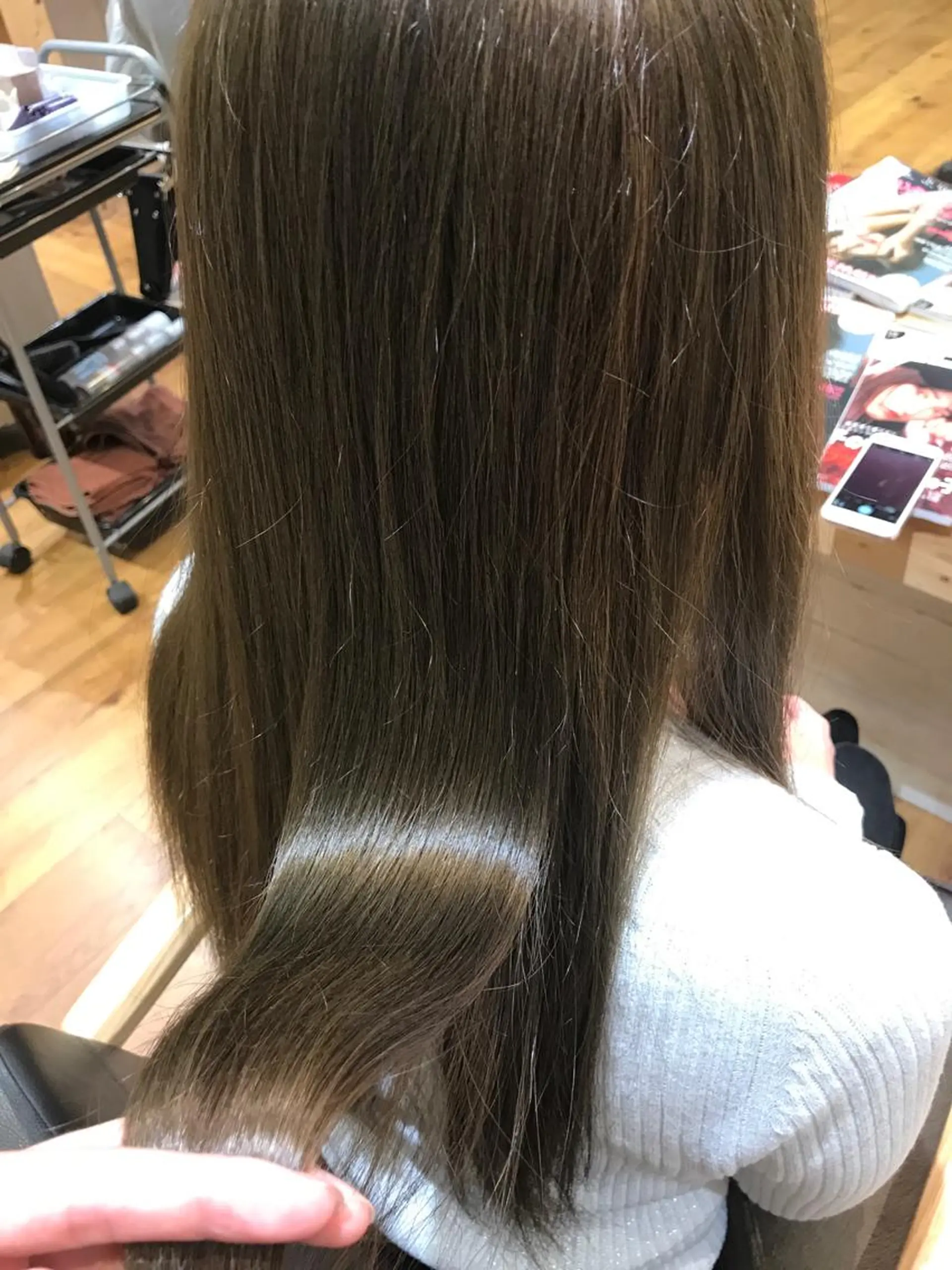 ロング ヘアカラー 緑地公園美容室 neohairのヘアスタイル
