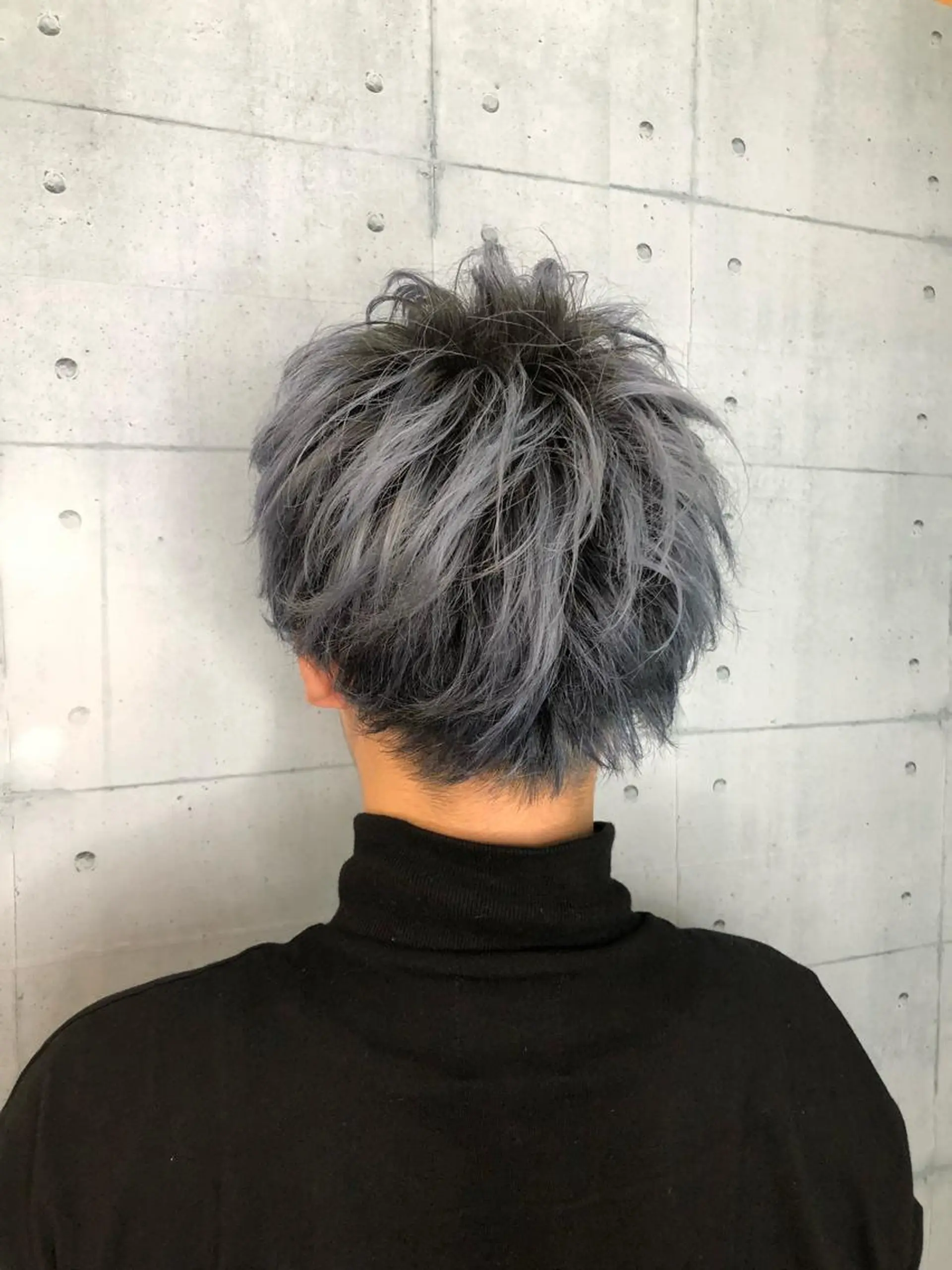 ショート カラー メンズ メンズブリーチ アッシュ ブリーチ 北脇 健治のヘアスタイル