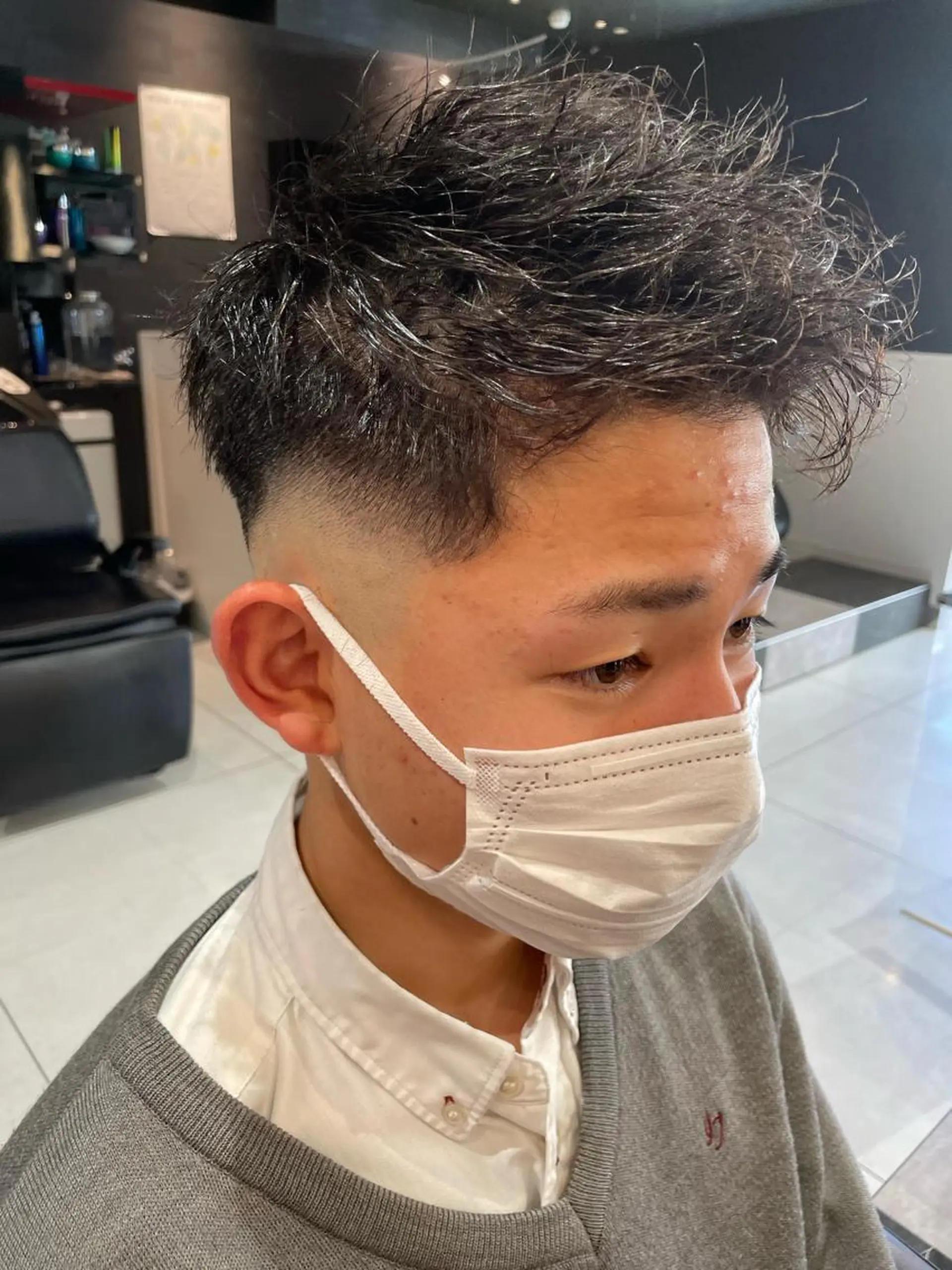 ショート パーマ メンズ メンズパーマ メンズツイストパーマ トリートメント ツイストパーマ カット パーマ トリートメント メンズヘア特化 崎田 成人のヘアスタイル