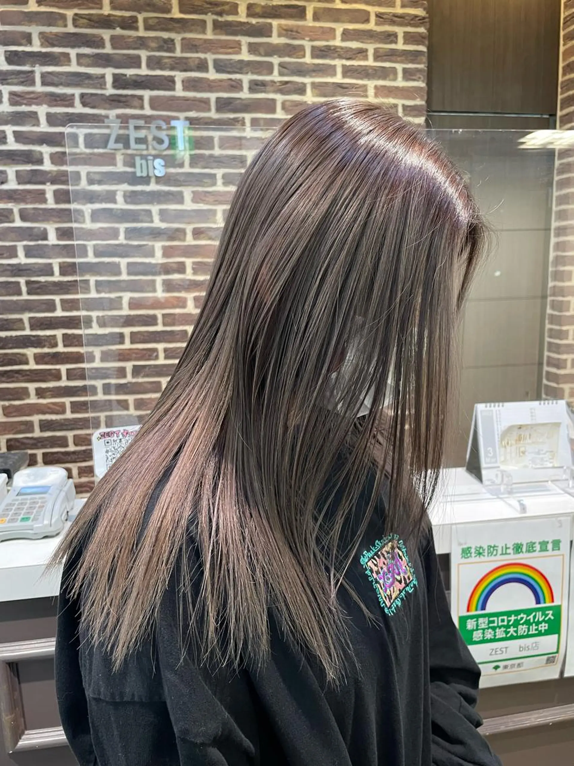 セミロング 個性派ネイル 🌼 ハルカ ♡の眉毛・アイブロウイメージ