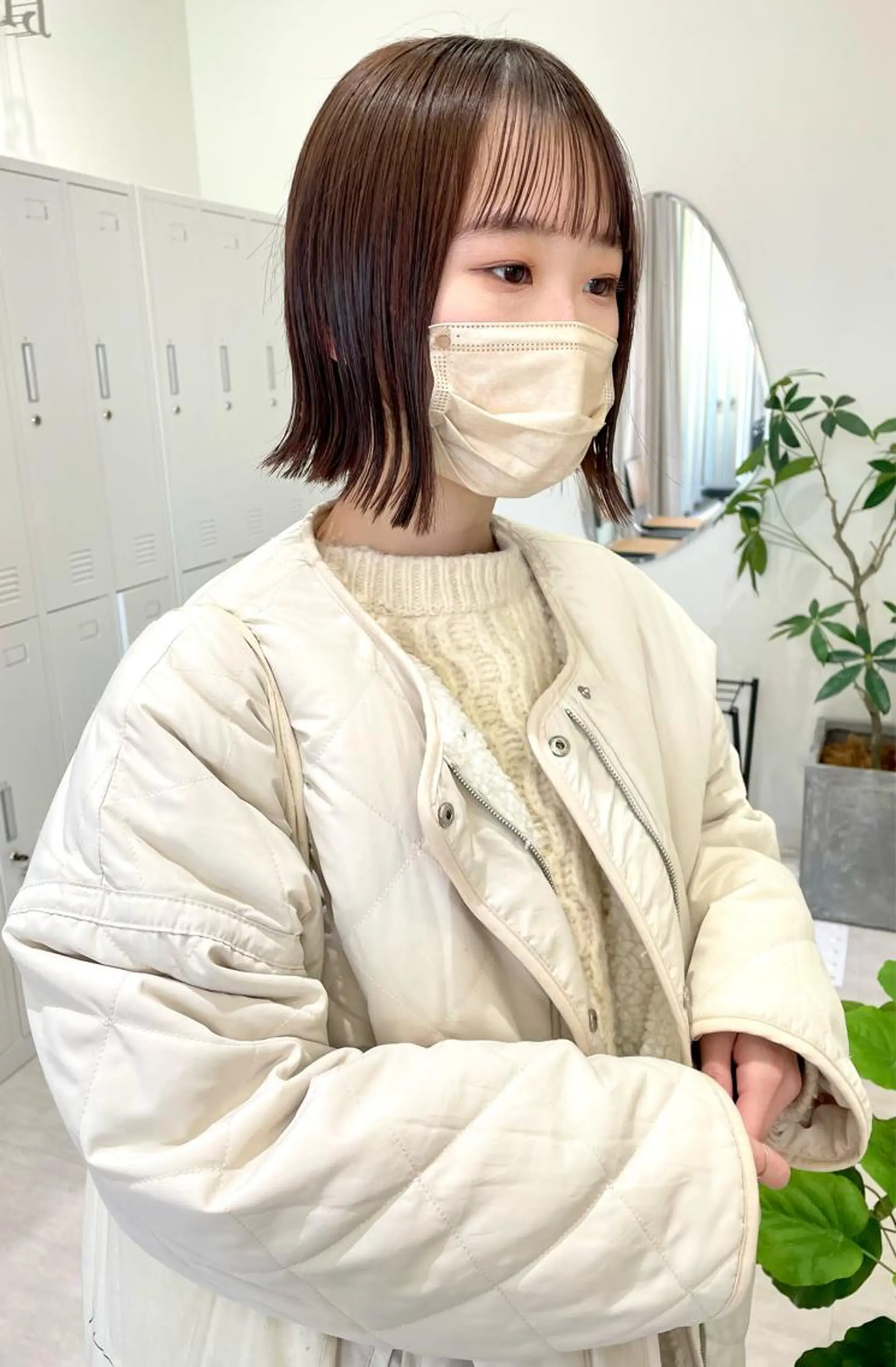 ショート カラー ベージュカラー ブラウンカラー Zina🤍 yukinaのヘアスタイル