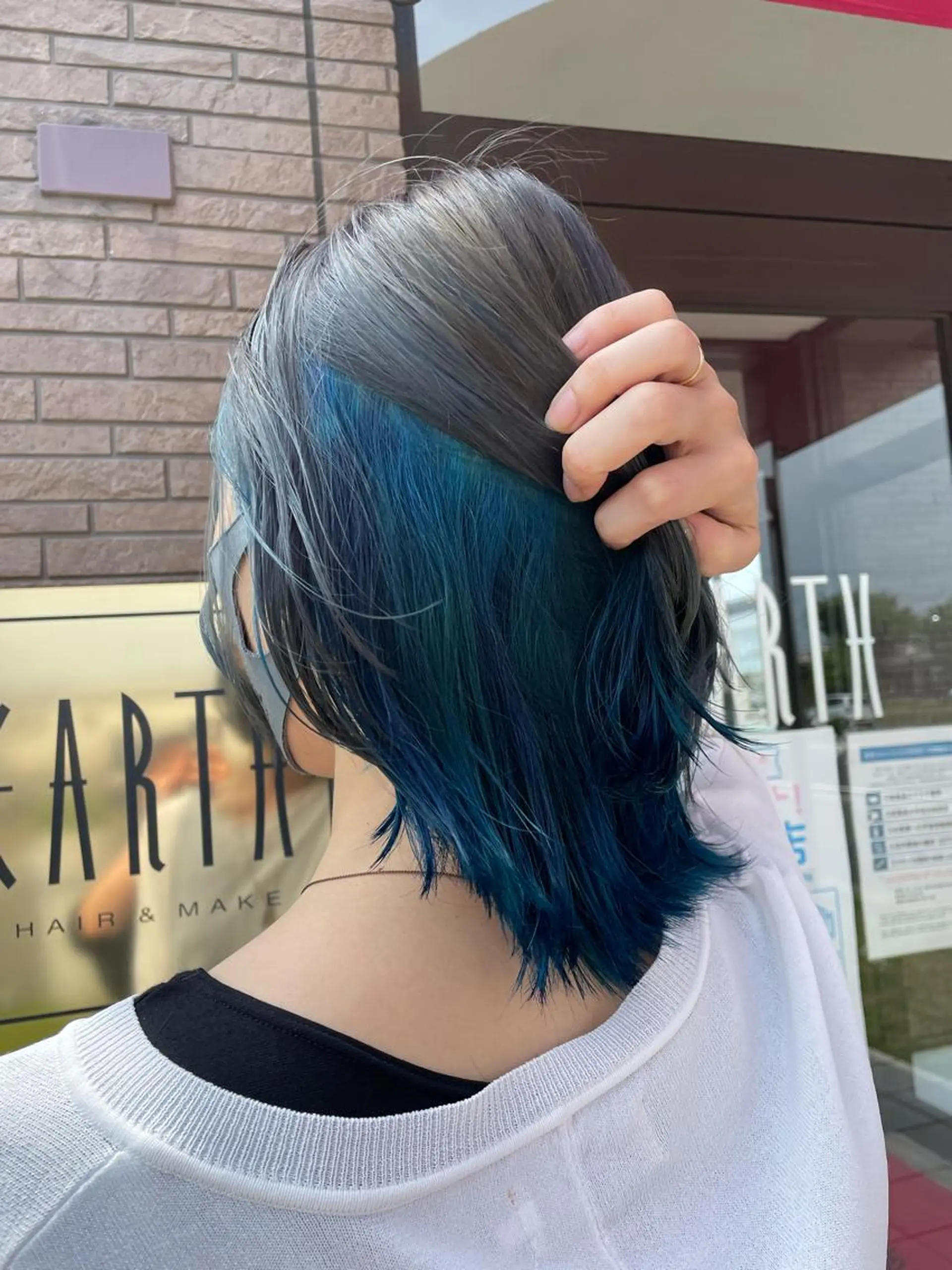 ミディアム カラー 石坂 瀬音のヘアスタイル