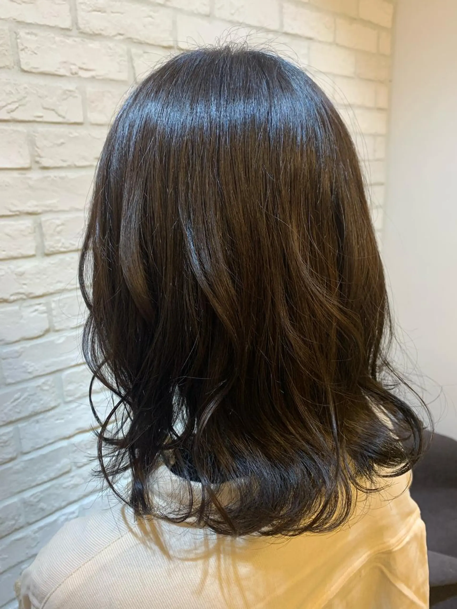 ミディアム カラー 🎀野崎 美玖𝜗𝜚˚⋆のヘアスタイル