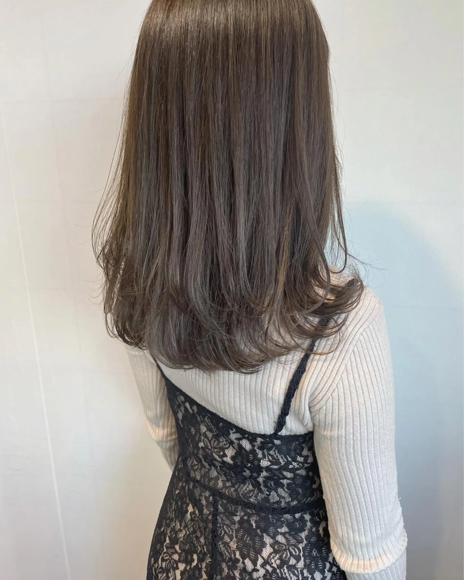 ミディアム カラー ヘアアレンジ カット ヘアカラー トリートメント 徳永 実沙のヘアスタイル