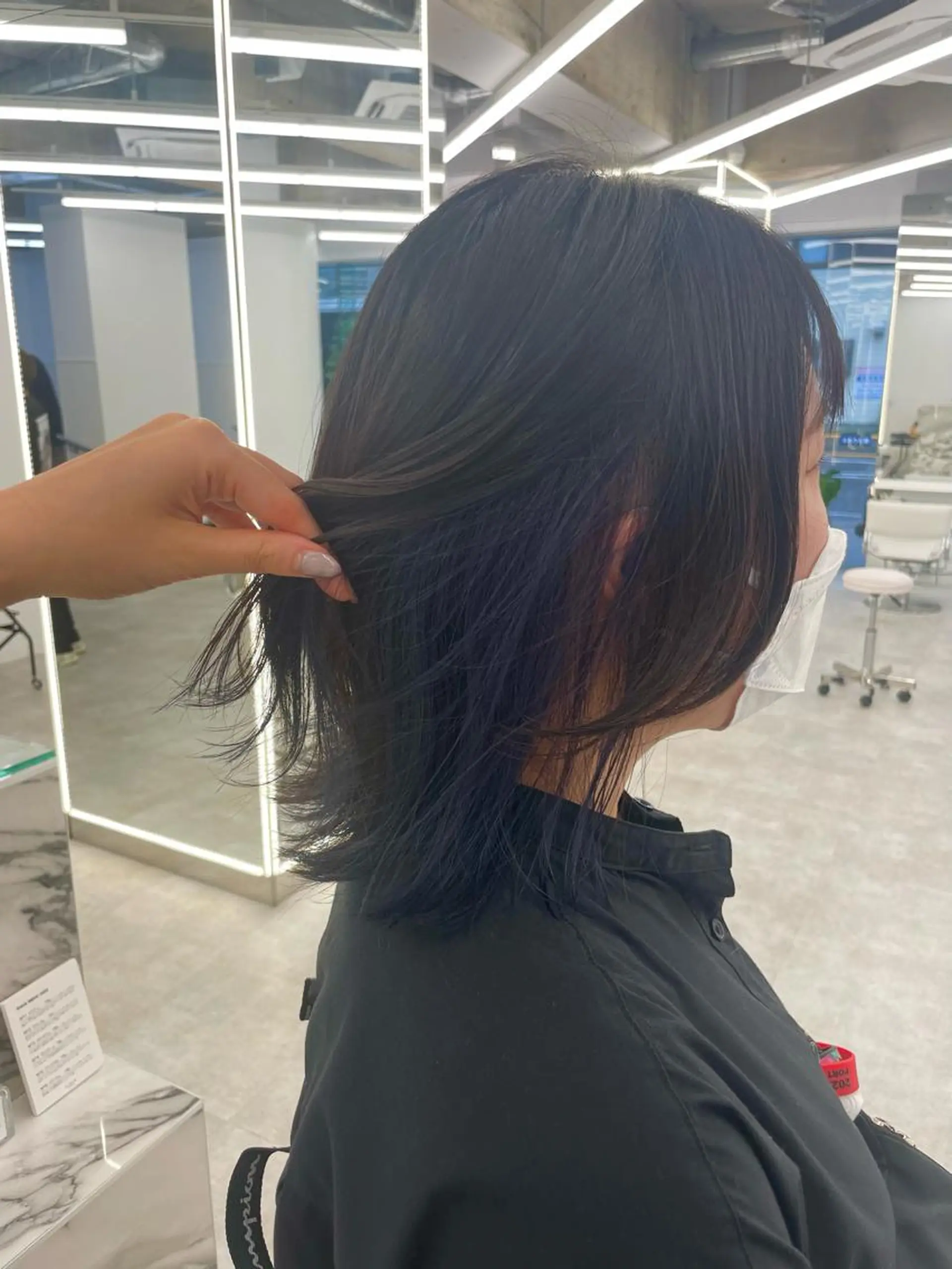 ミディアム カラー ヘアアレンジ ヘアカラー トリートメント 【Sweep】おじま のぞみのヘアスタイル