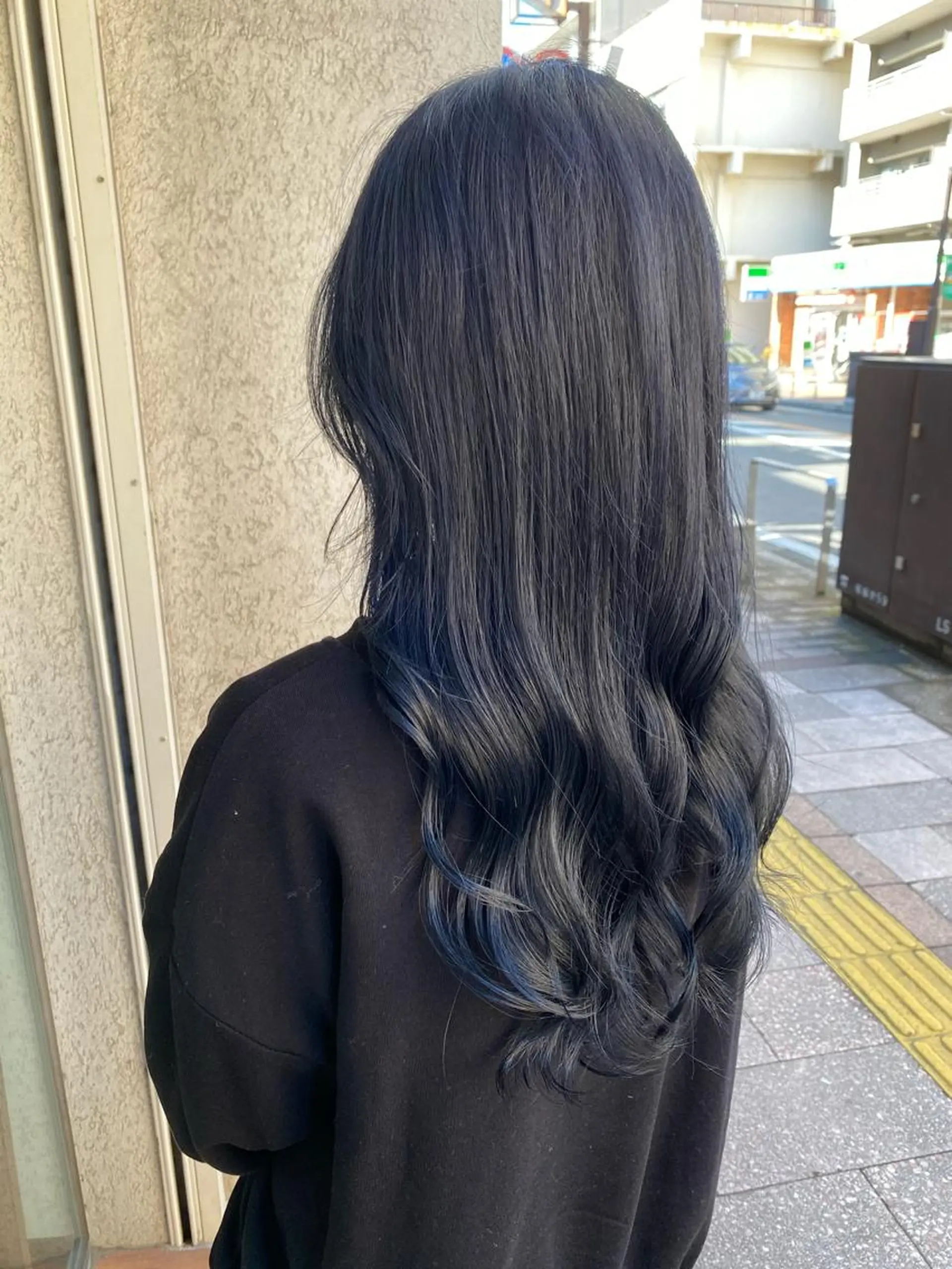 ロング カラー 黒髪 ブルーカラー ブルーブラック KURUMI /NINE麻布十番のヘアスタイル