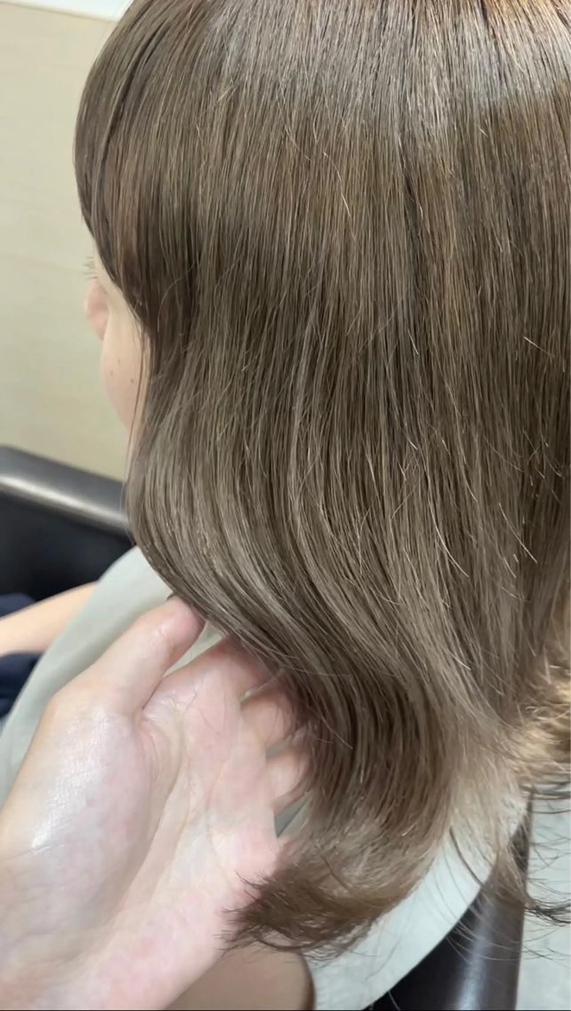 ミディアム カラー ベージュカラー ブリーチ カット ヘアカラー トリートメント BEBE所属・ブリーチなし 透明感カラーKANAのヘアスタイル