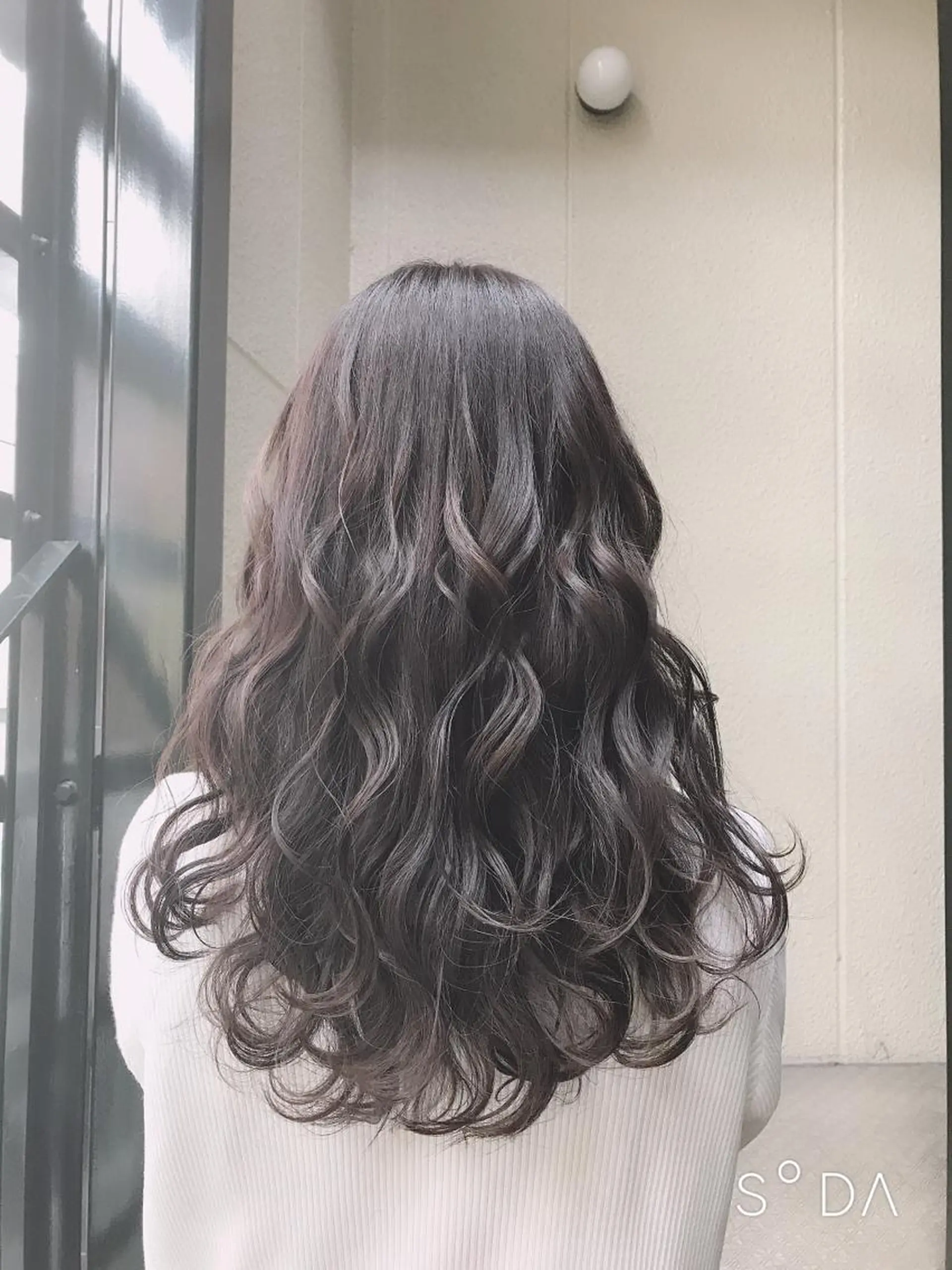 ロング カラー グレージュ ere hair salonのヘアスタイル