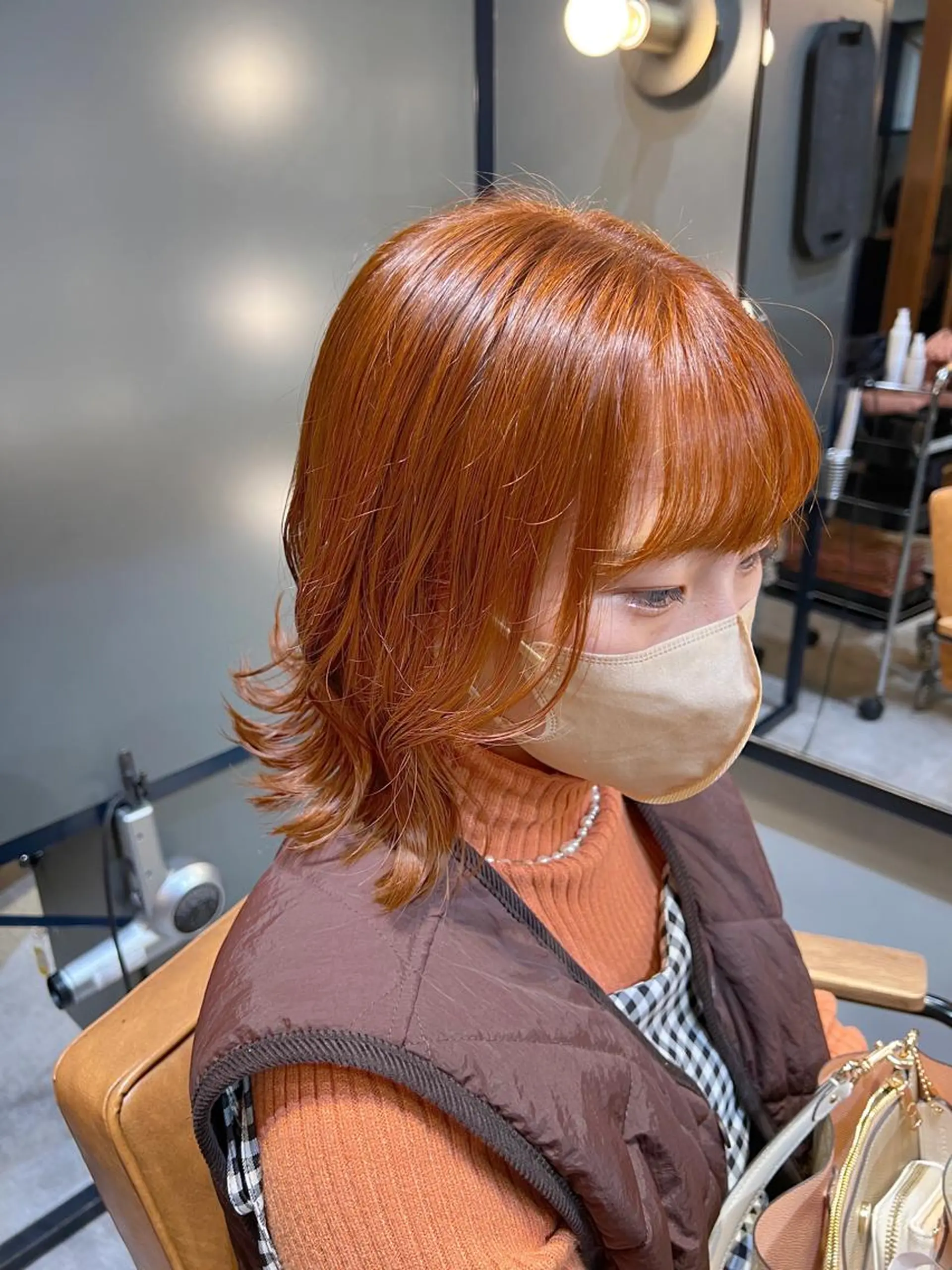 ミディアム カラー ブリーチ ブリーチなしカラー オレンジ カット ヘアカラー トリートメント ノイシキ サキのヘアスタイル