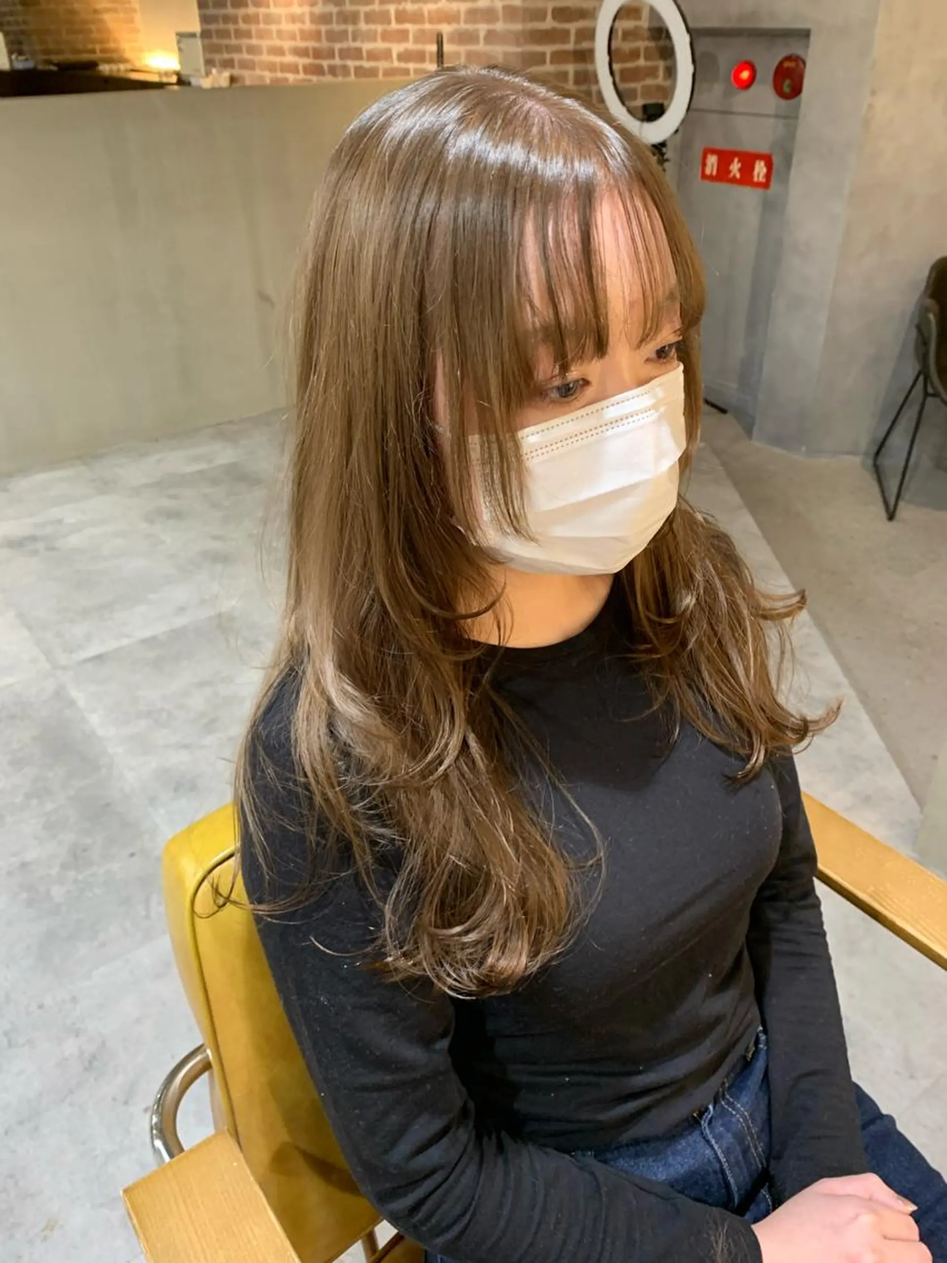 ロング カラー ベージュカラー 顔まわりレイヤー レイヤーカット ヘアカラー 福崎 真奈のヘアスタイル