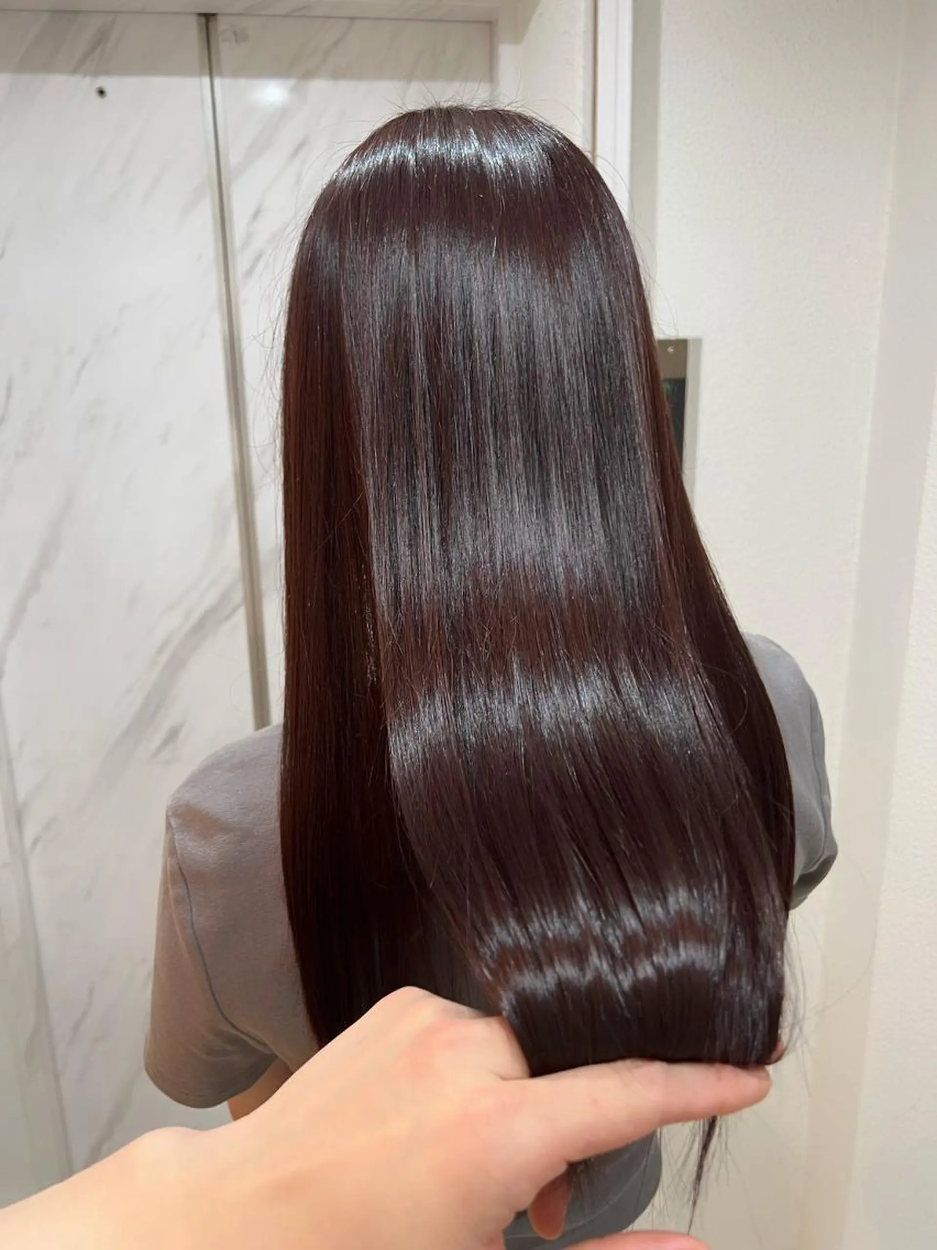 ロング カラー ブリーチ ケアブリーチ イヤリングカラー ハイライトカラー イルミナカラー カット ヘアカラー トリートメント N°sopo 札幌大通のヘアスタイル